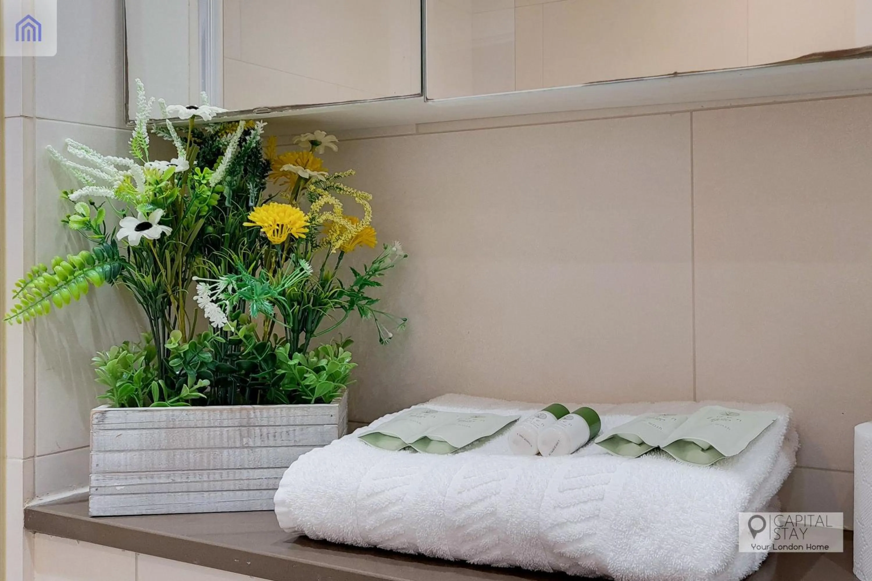 Bed in Two Bedroom Apartment - London ExCeL Stays