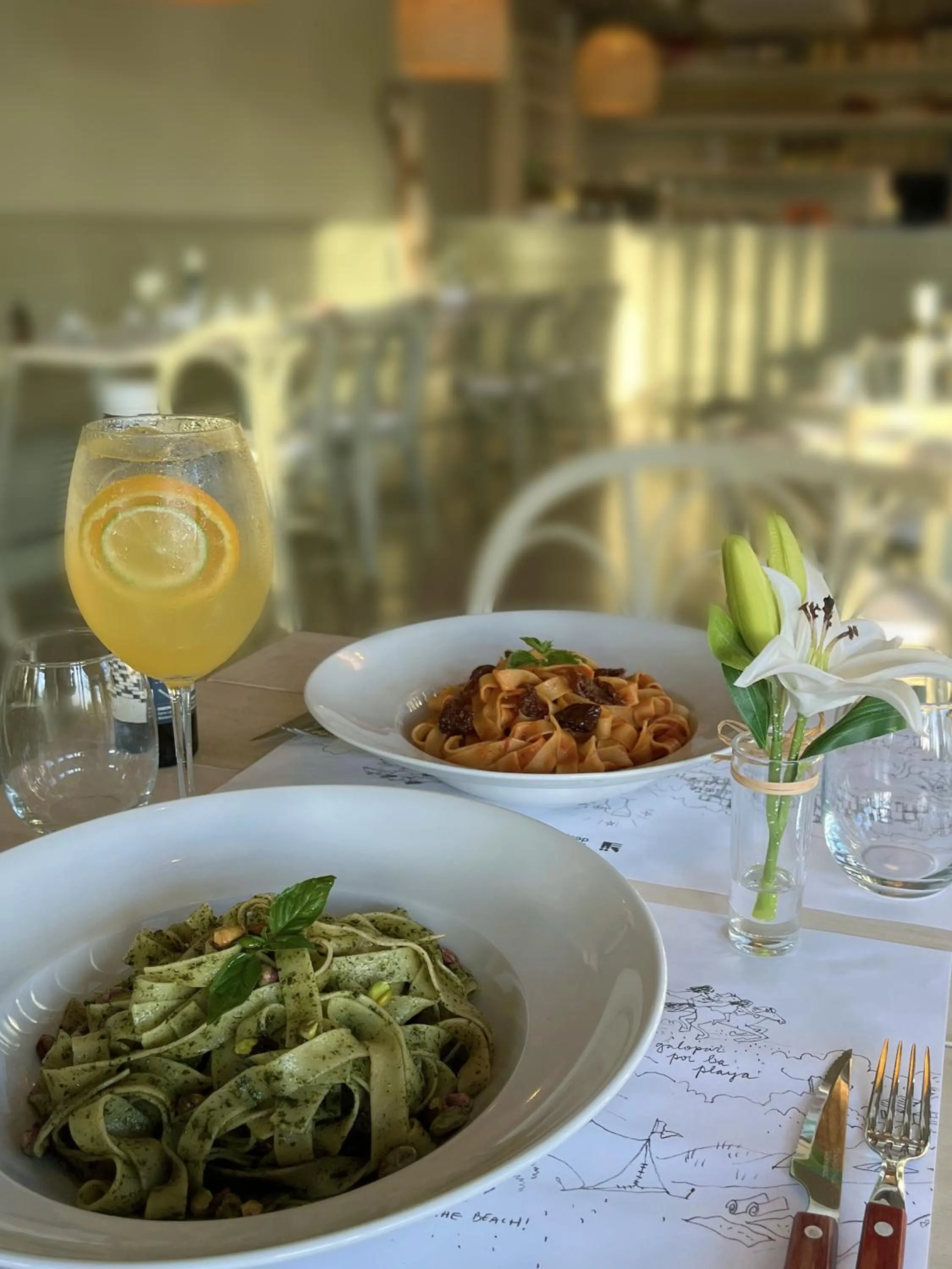 Restaurant/places to eat in Casagrande Hotel & Beach Club