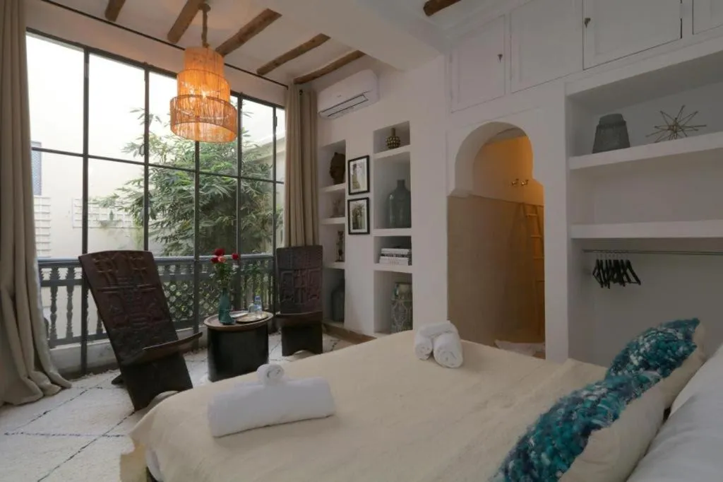 Bed in Riad 103 Medina Pool and Hammam