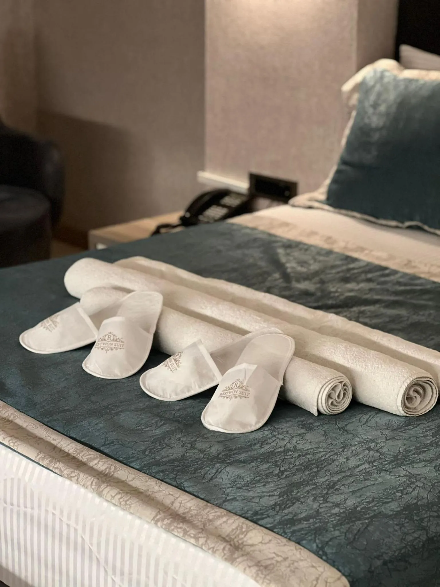 towels in RESTWON SUIT