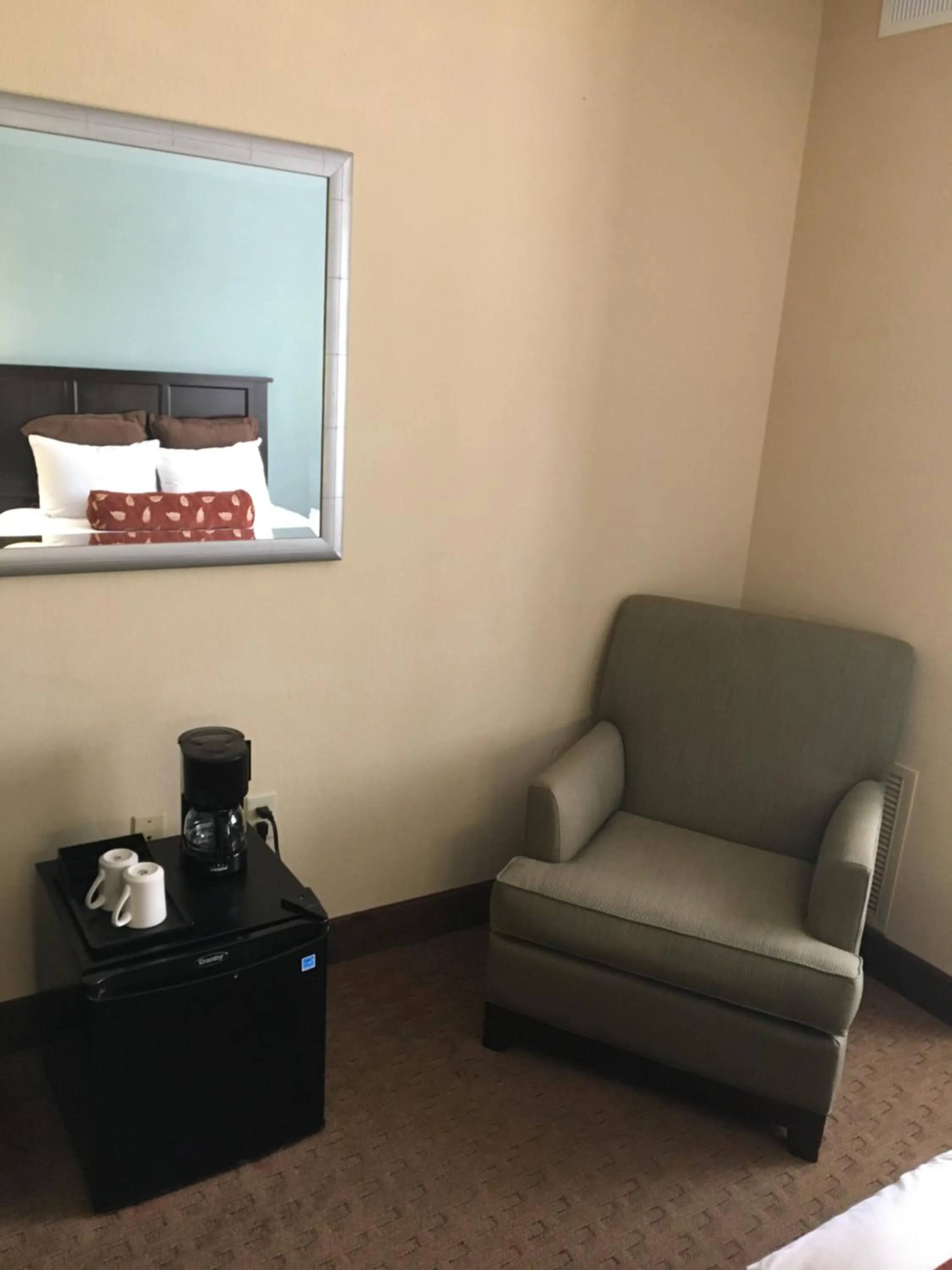 Coffee/tea facilities in staySky Suites I-Drive Orlando Near Universal