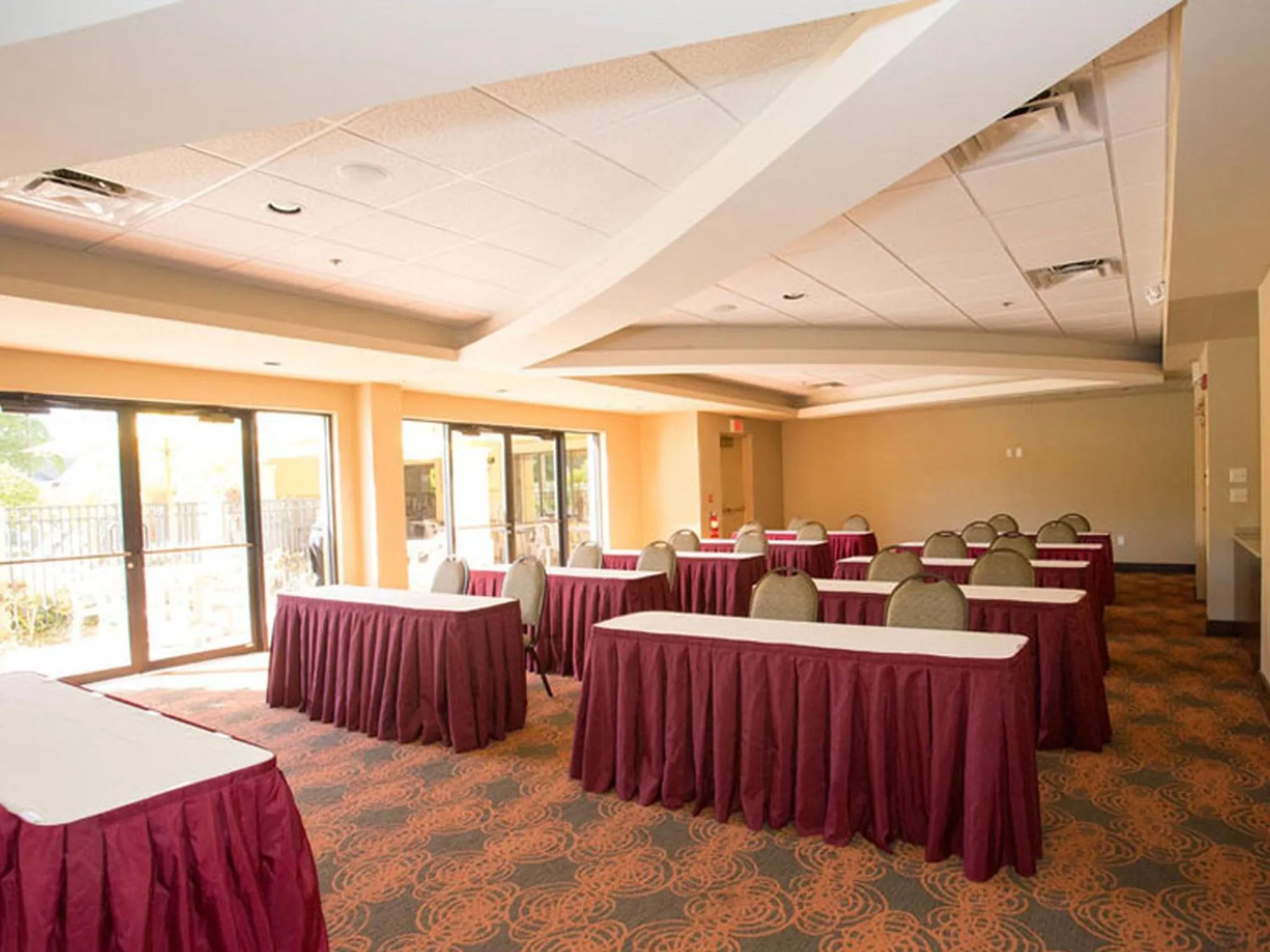 Business facilities in staySky Suites I-Drive Orlando Near Universal