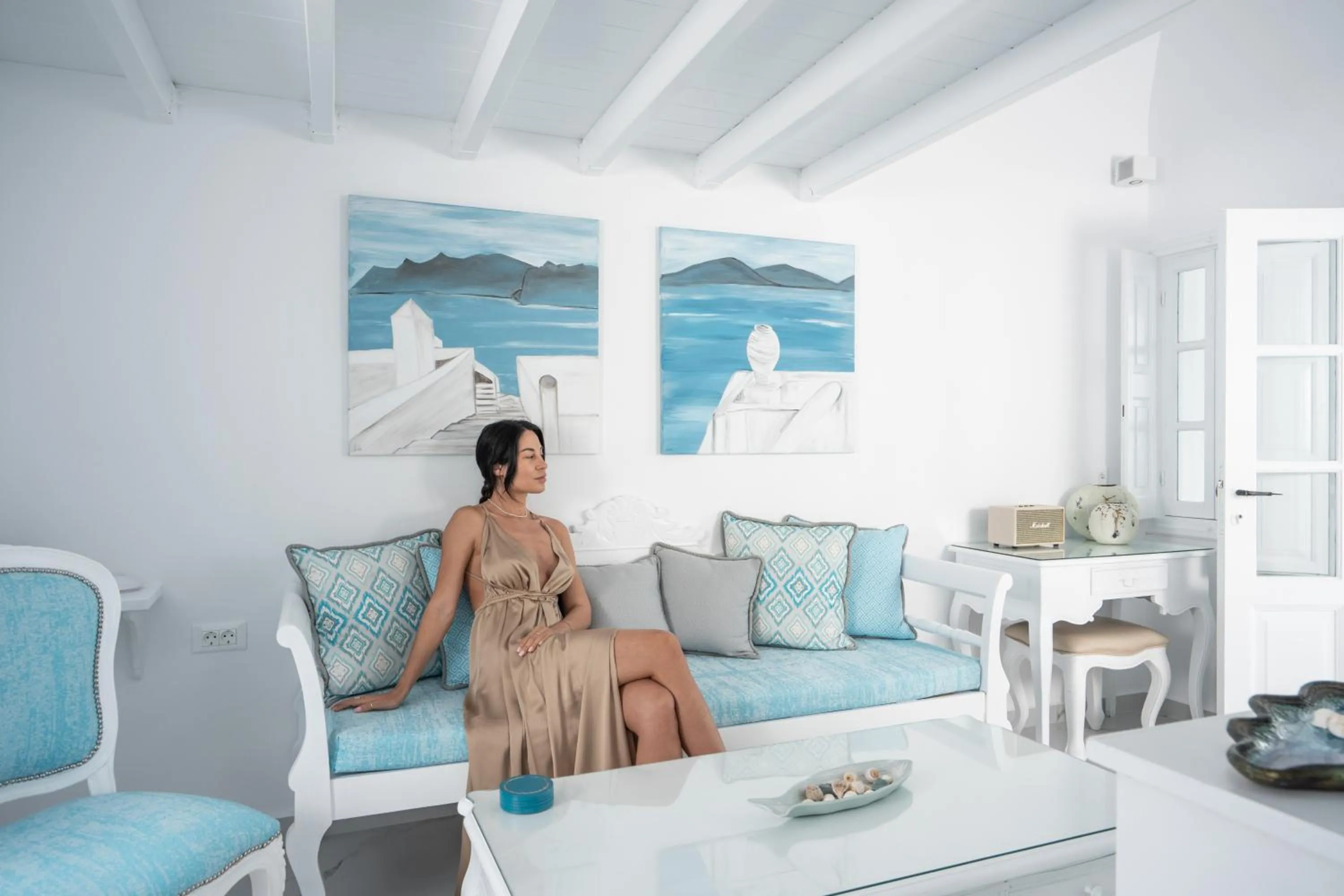 Living room in Oia Sunset Villas