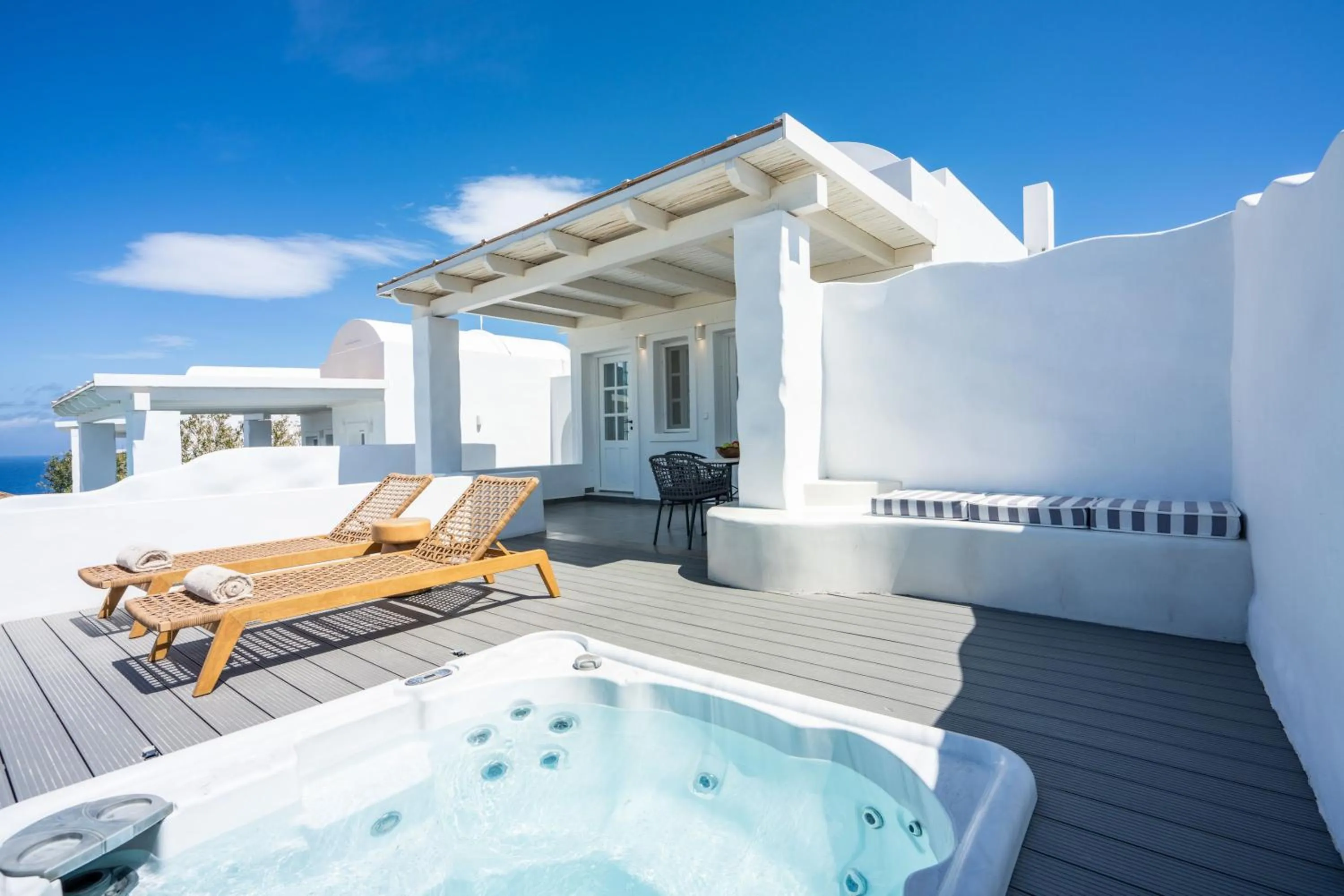 Hot Tub in Oia Sunset Villas