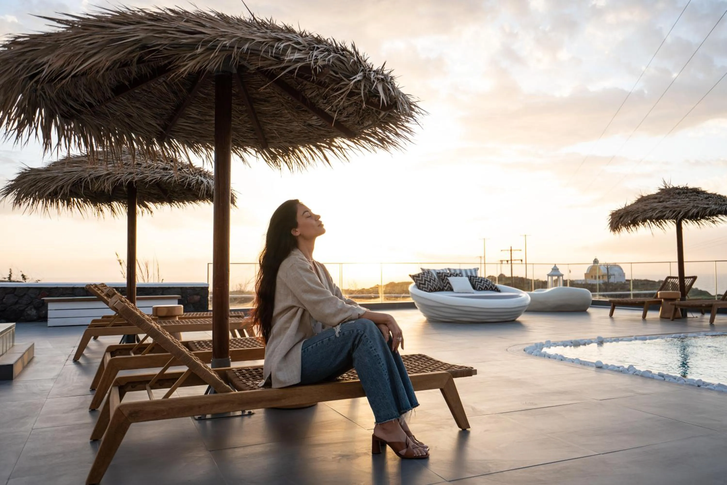 Swimming pool in Oia Sunset Villas