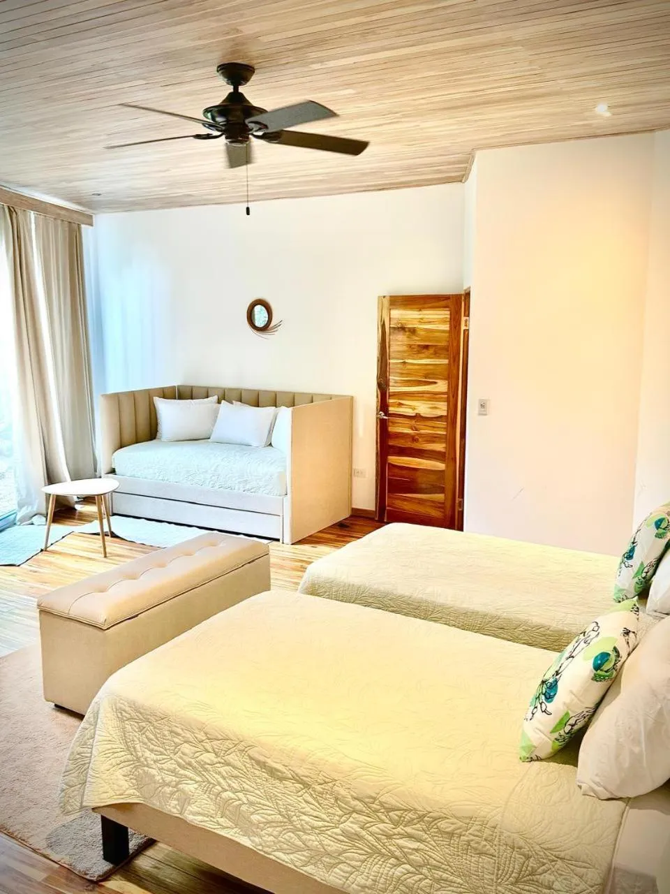 Bedroom, Bed in Iluminar Beachfront Suites