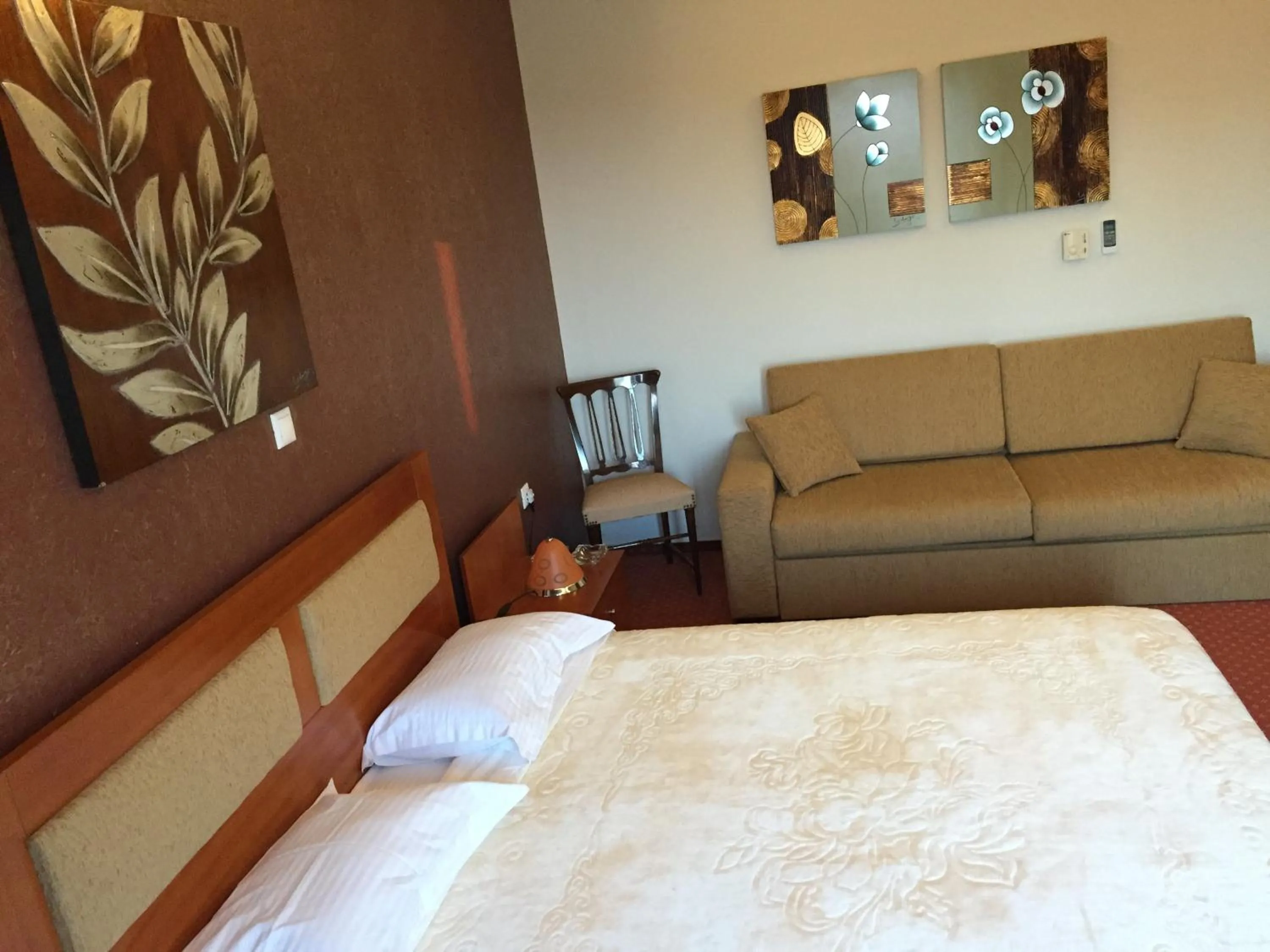 Photo of the whole room, Bed in Achillio Hotel