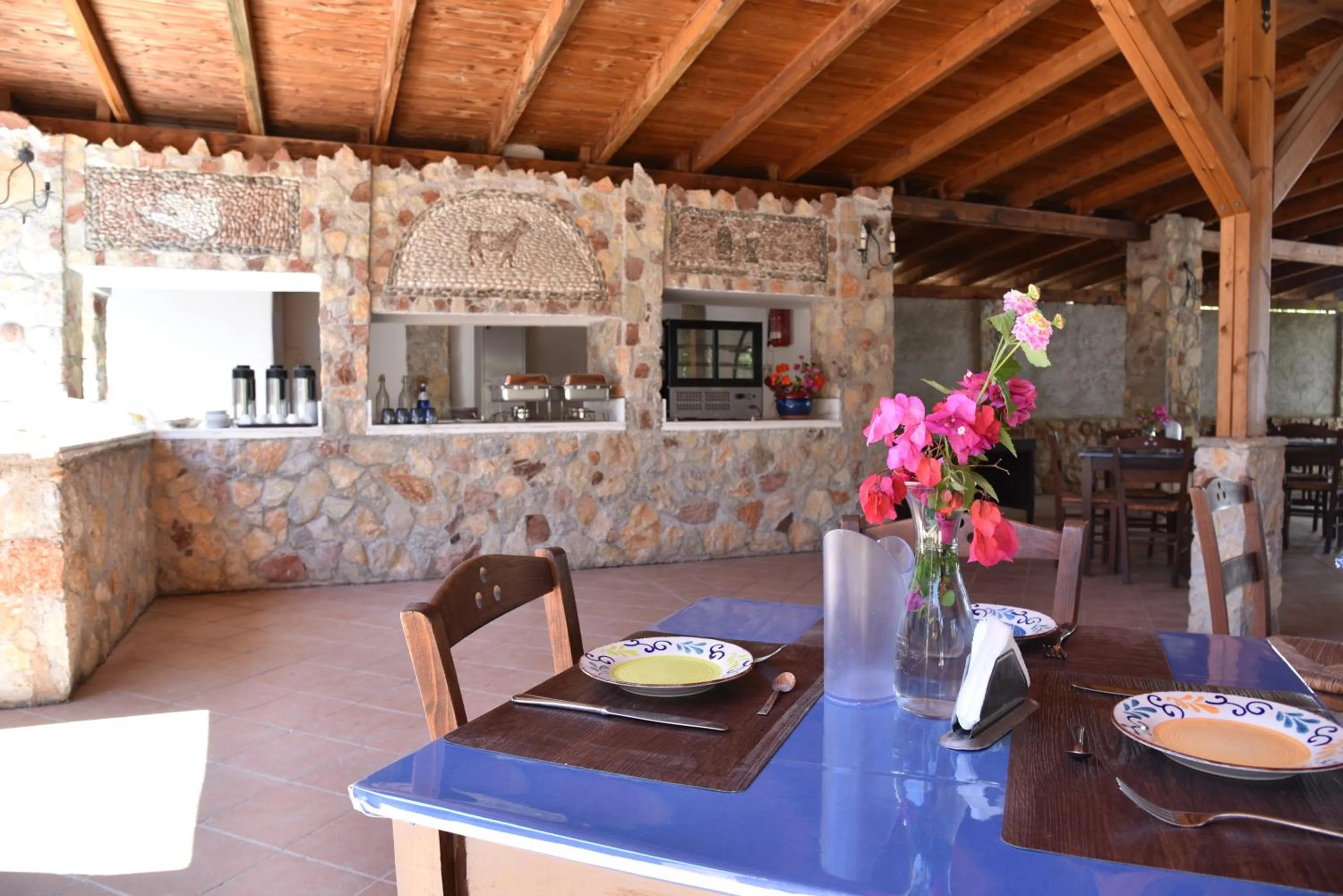 Restaurant/places to eat in Boutique Hotel Tilos Mare