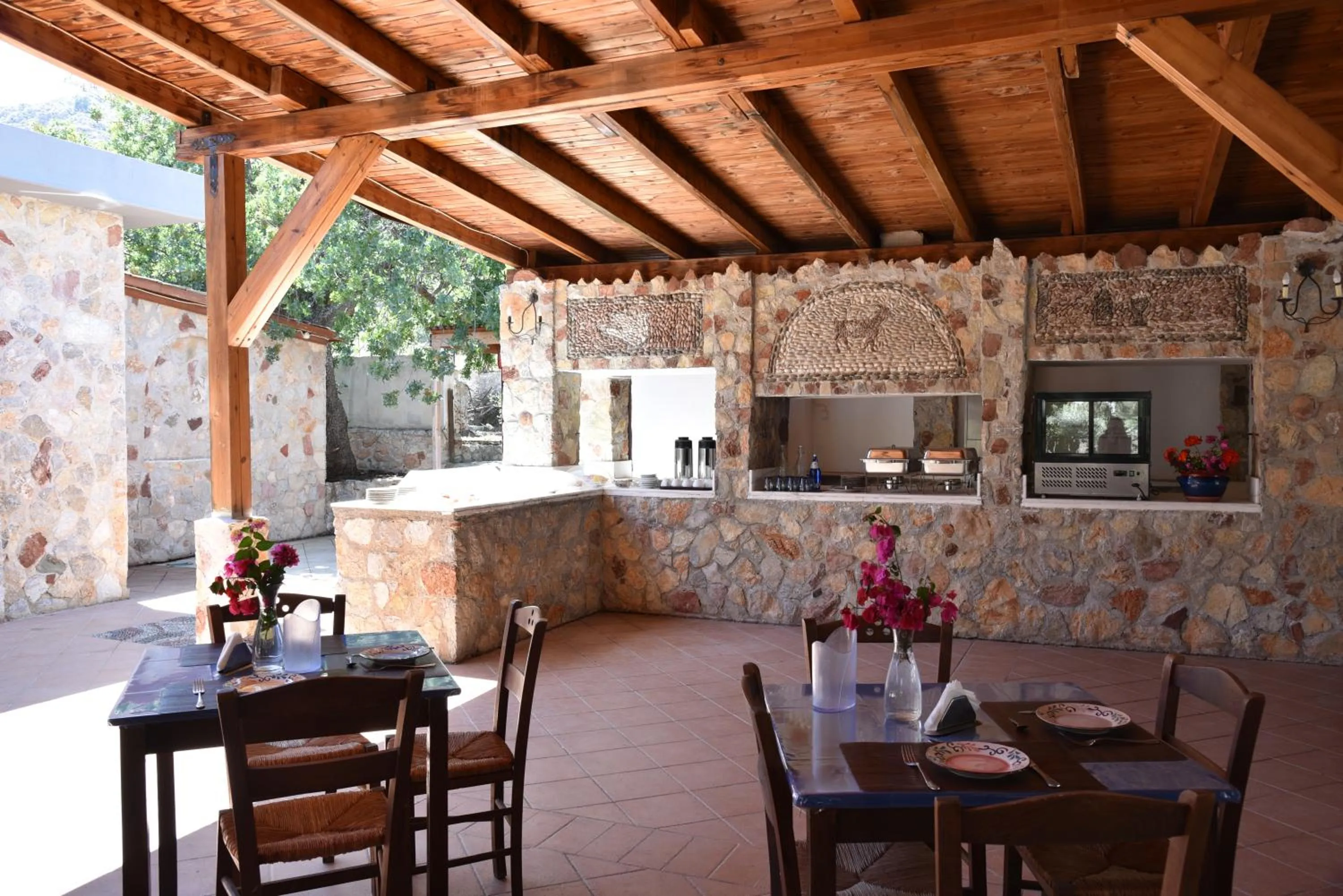 Restaurant/places to eat in Boutique Hotel Tilos Mare