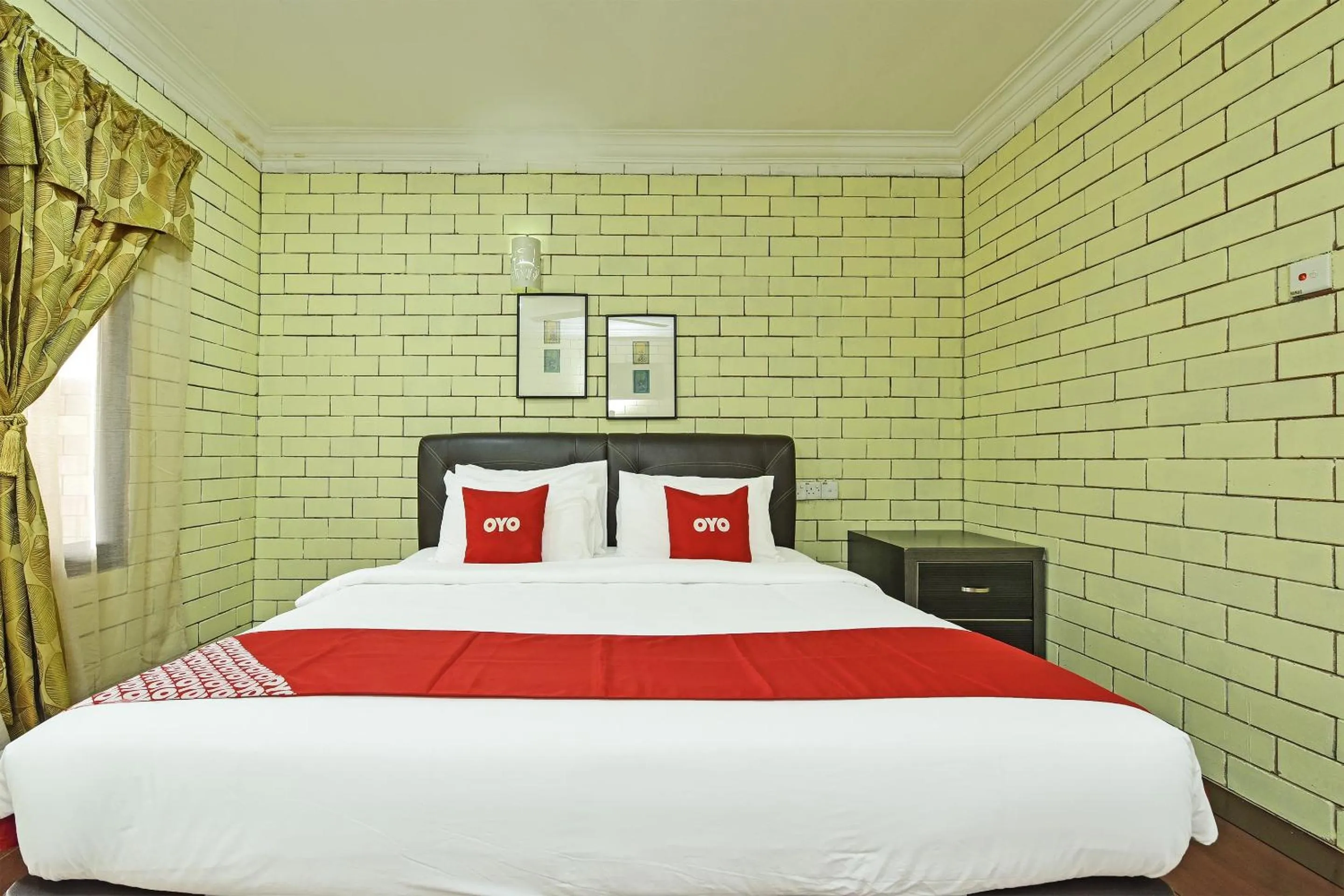 Bedroom in Collection O 90622 Sehijau Cenang