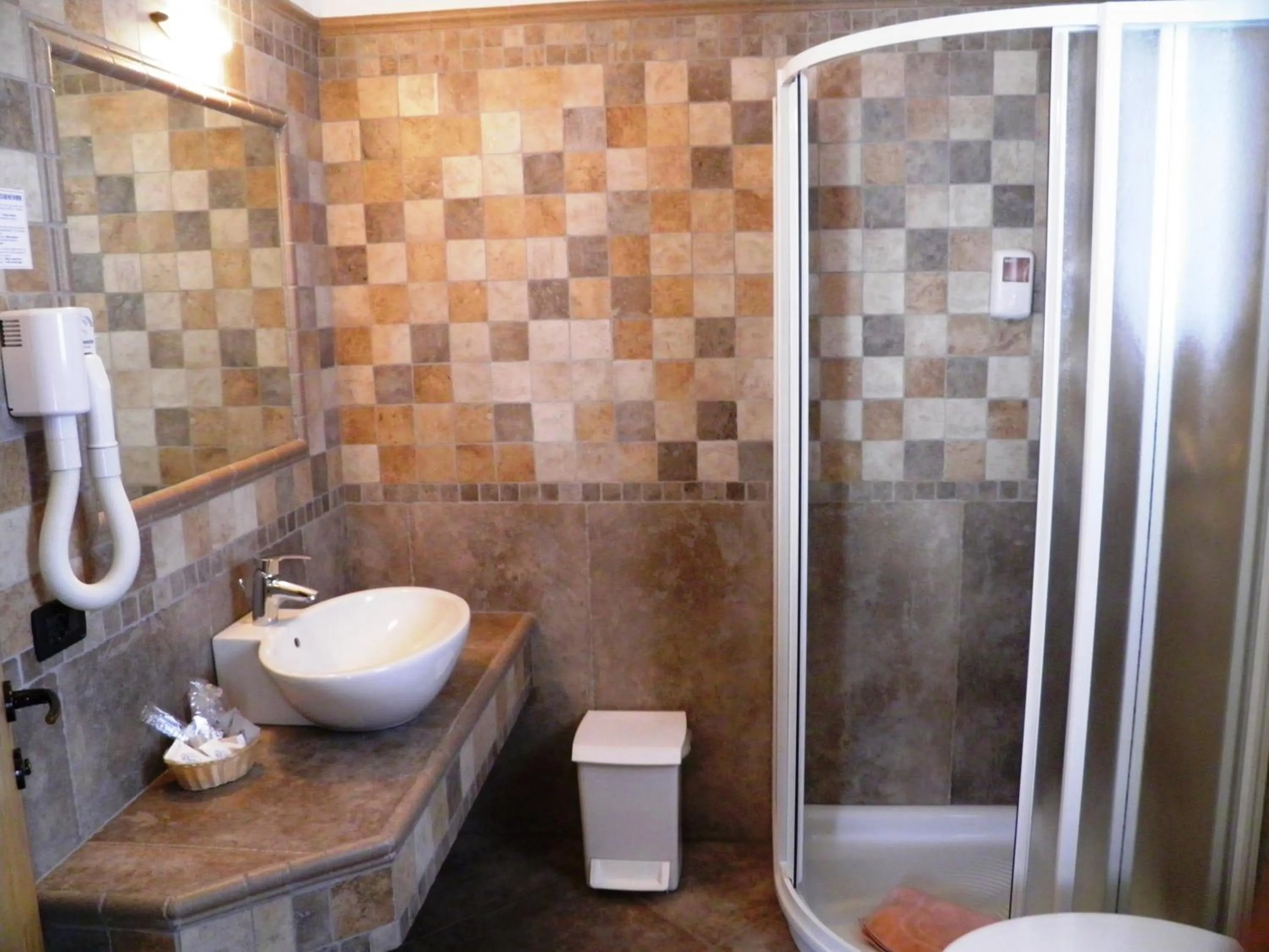 Bathroom in Hotel Pontiglia