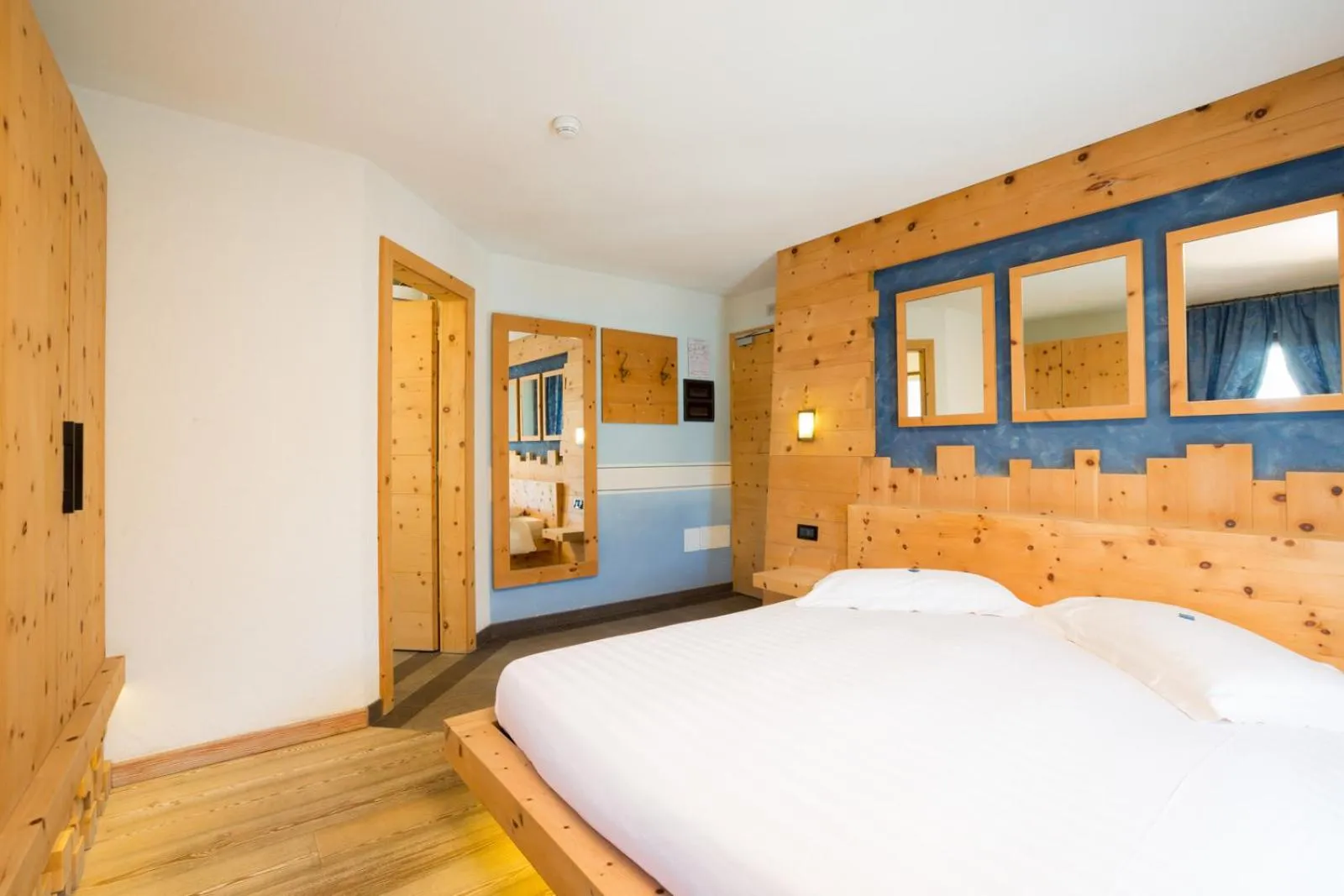 Bedroom, Bed in Hotel Pontiglia