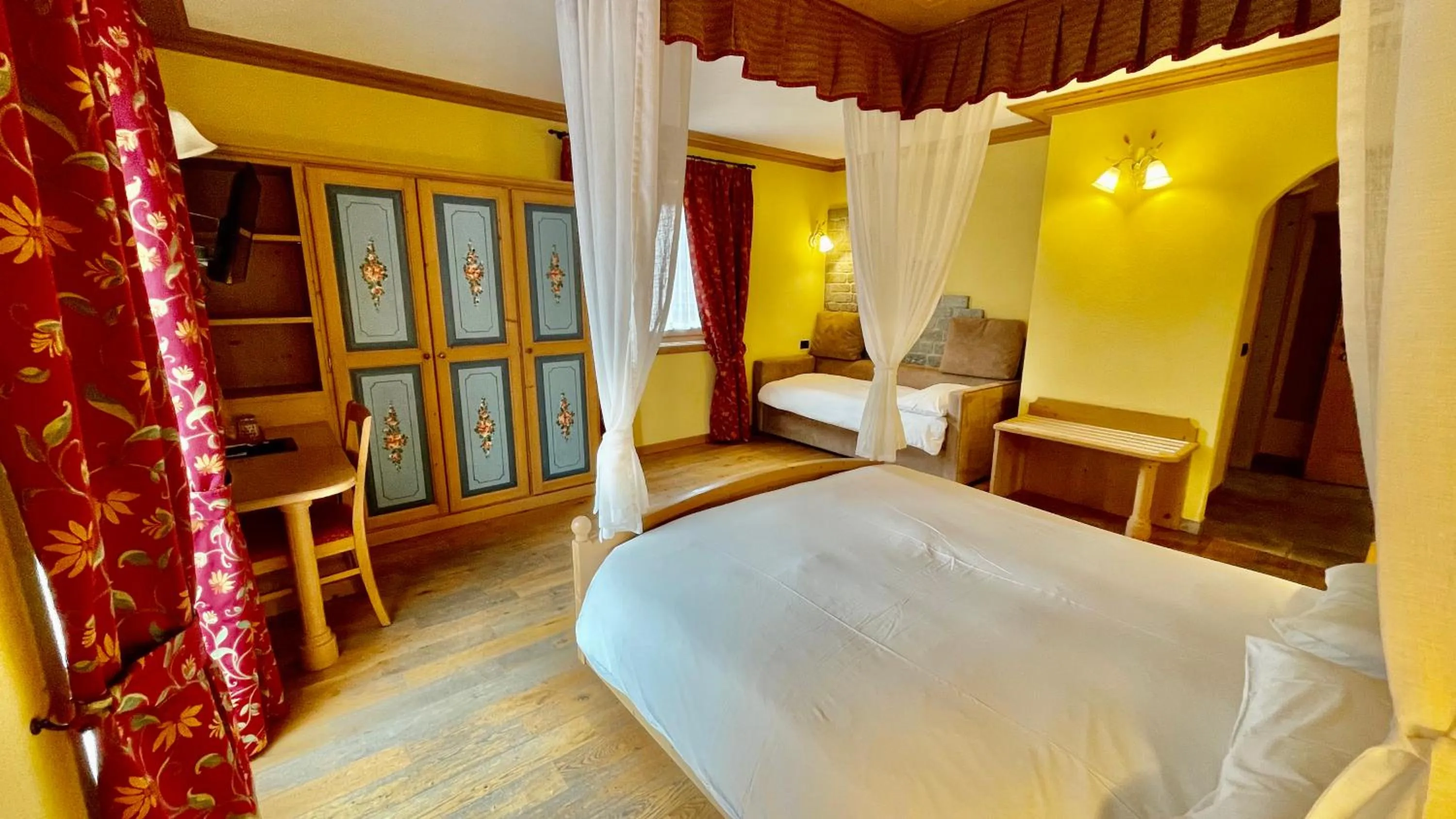 Bed in Hotel Pontiglia