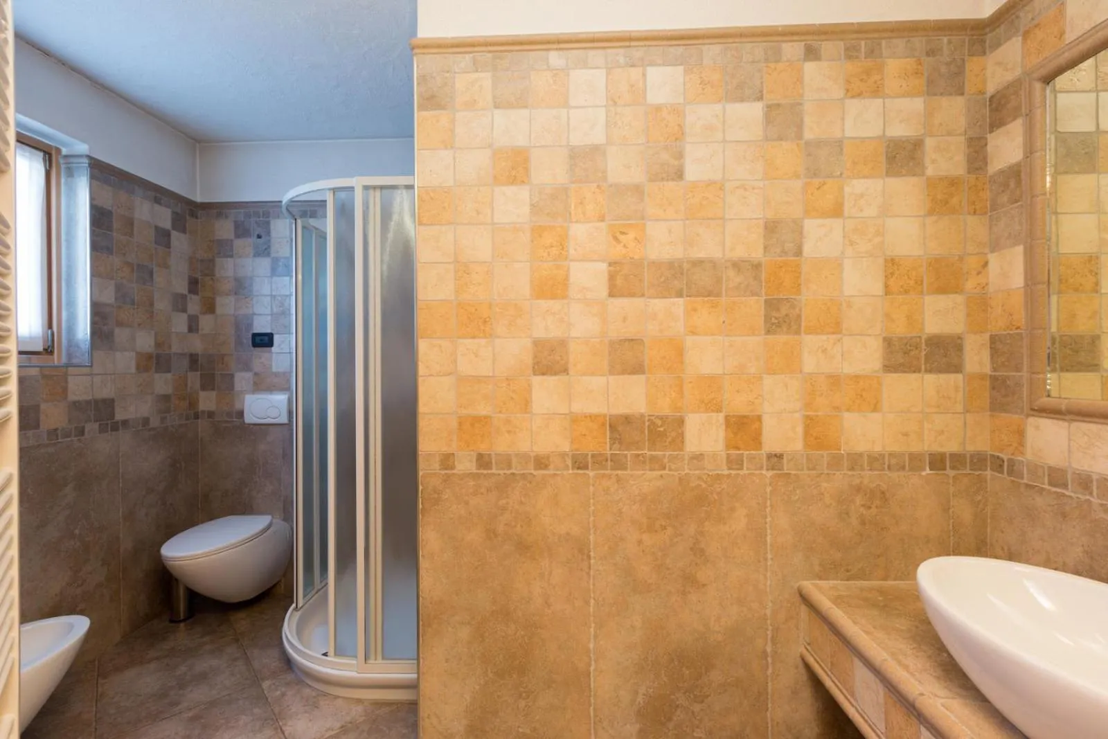 Bathroom in Hotel Pontiglia