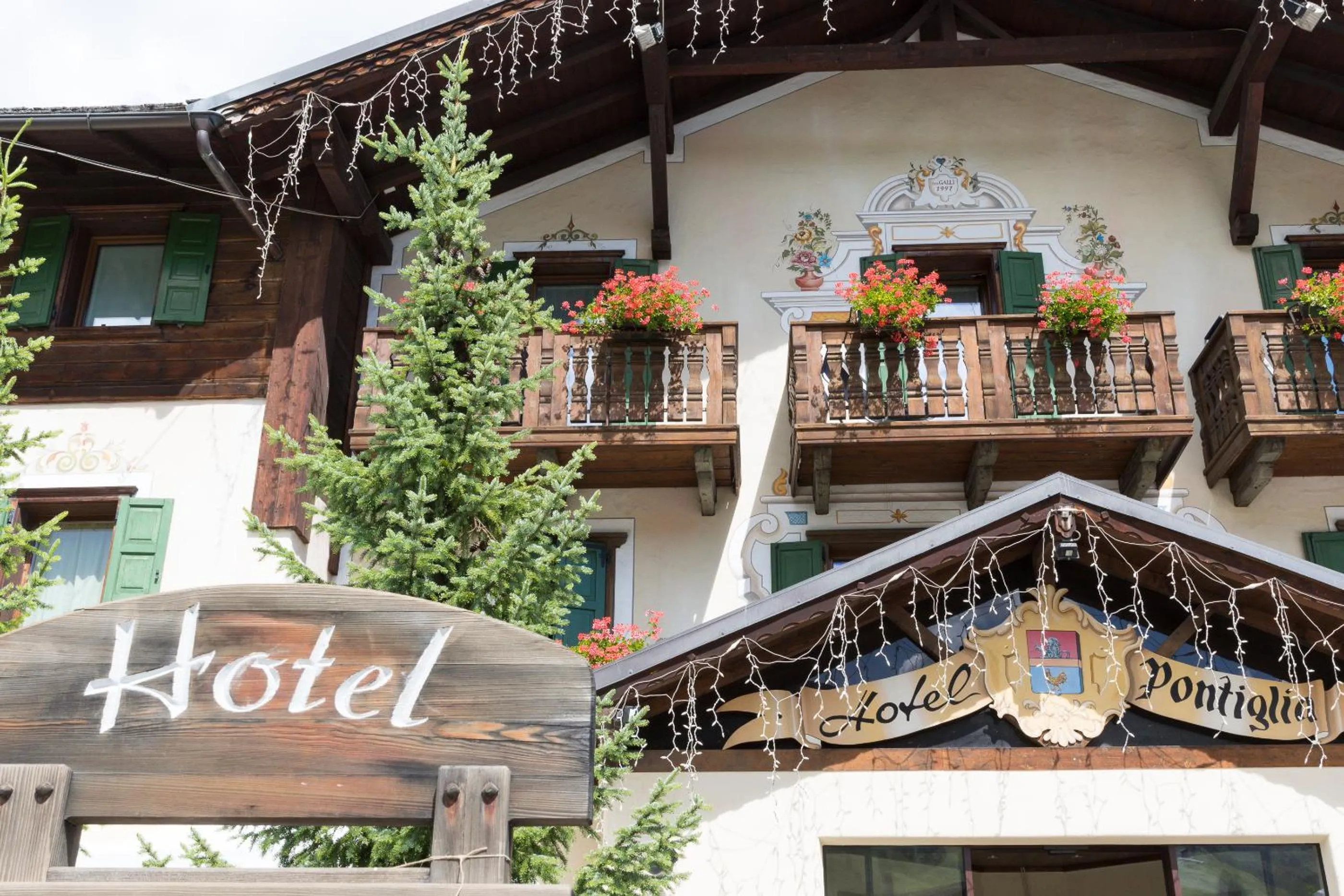 Facade/entrance in Hotel Pontiglia