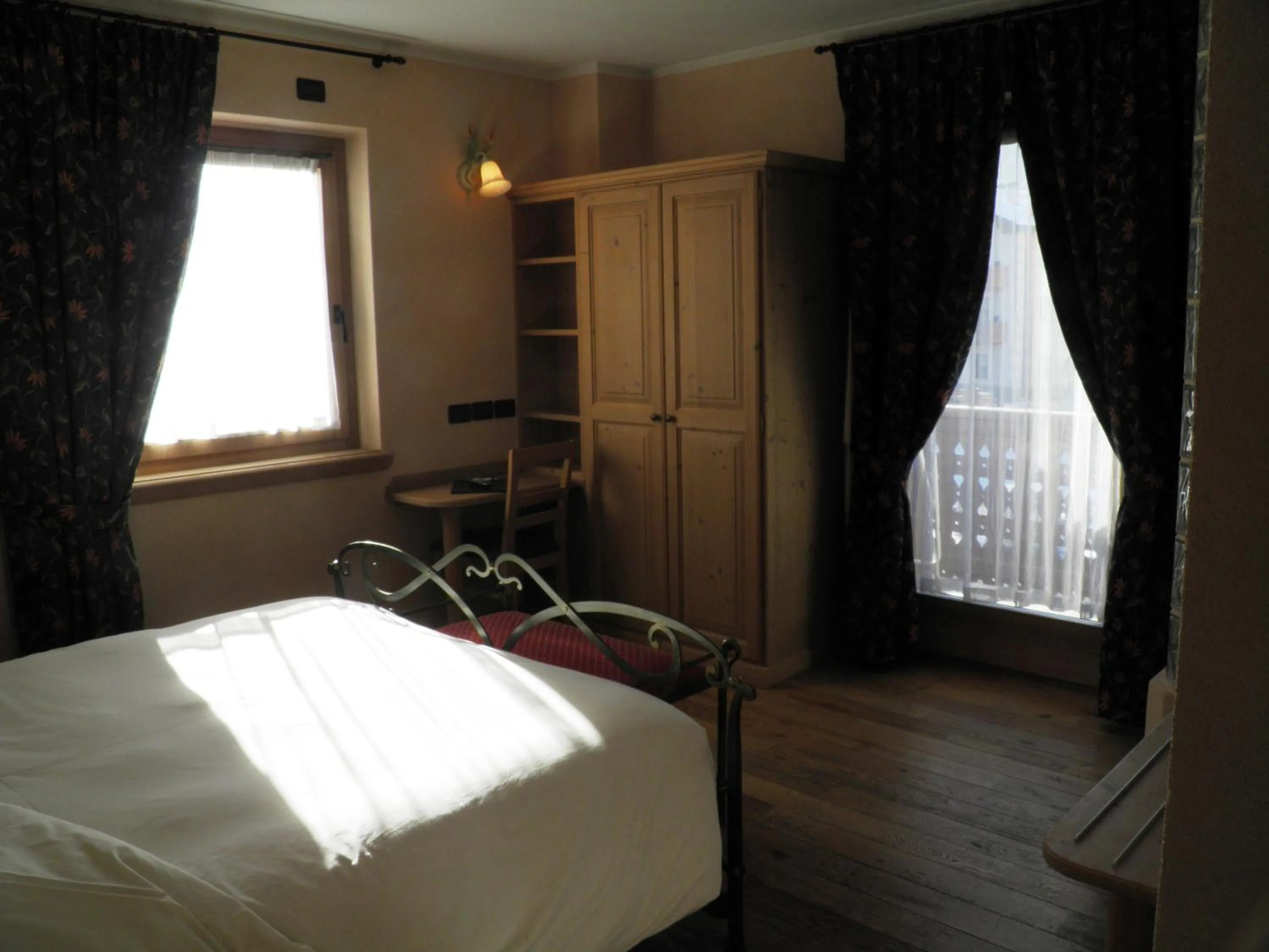 Decorative detail, Bed in Hotel Pontiglia