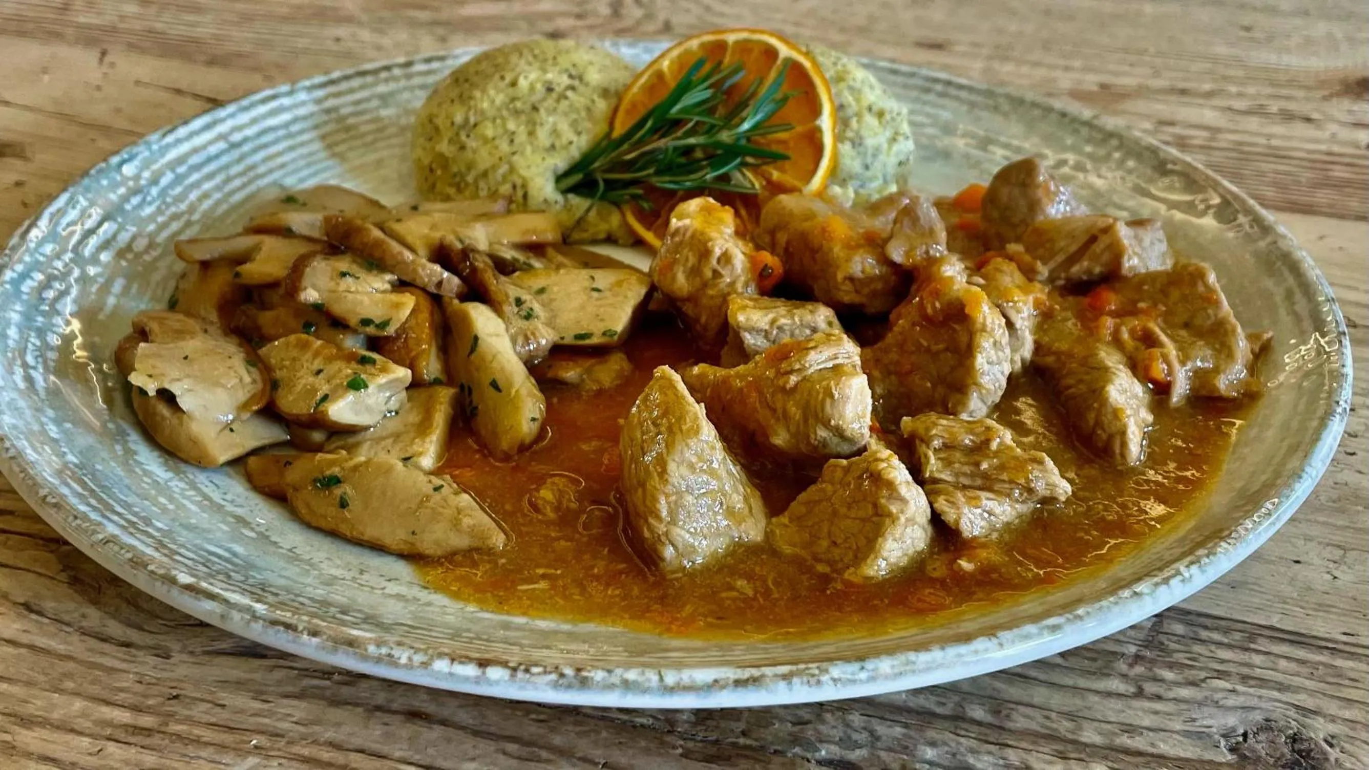 Restaurant/places to eat in Hotel Pontiglia