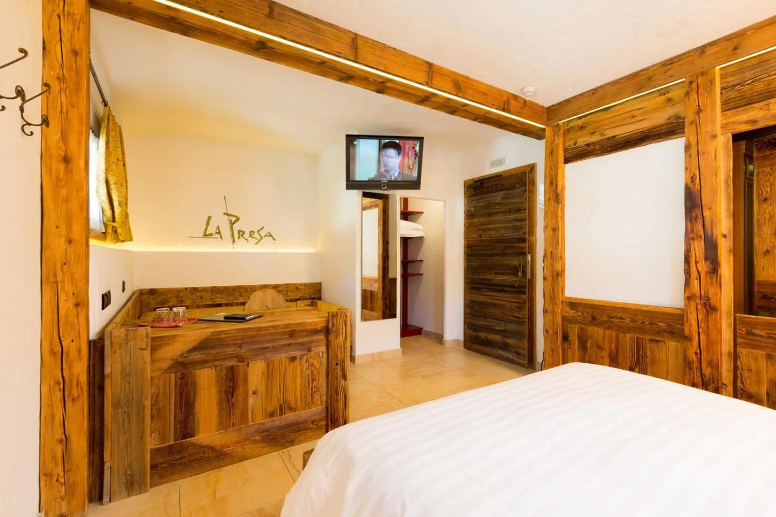 Bed in Hotel Pontiglia