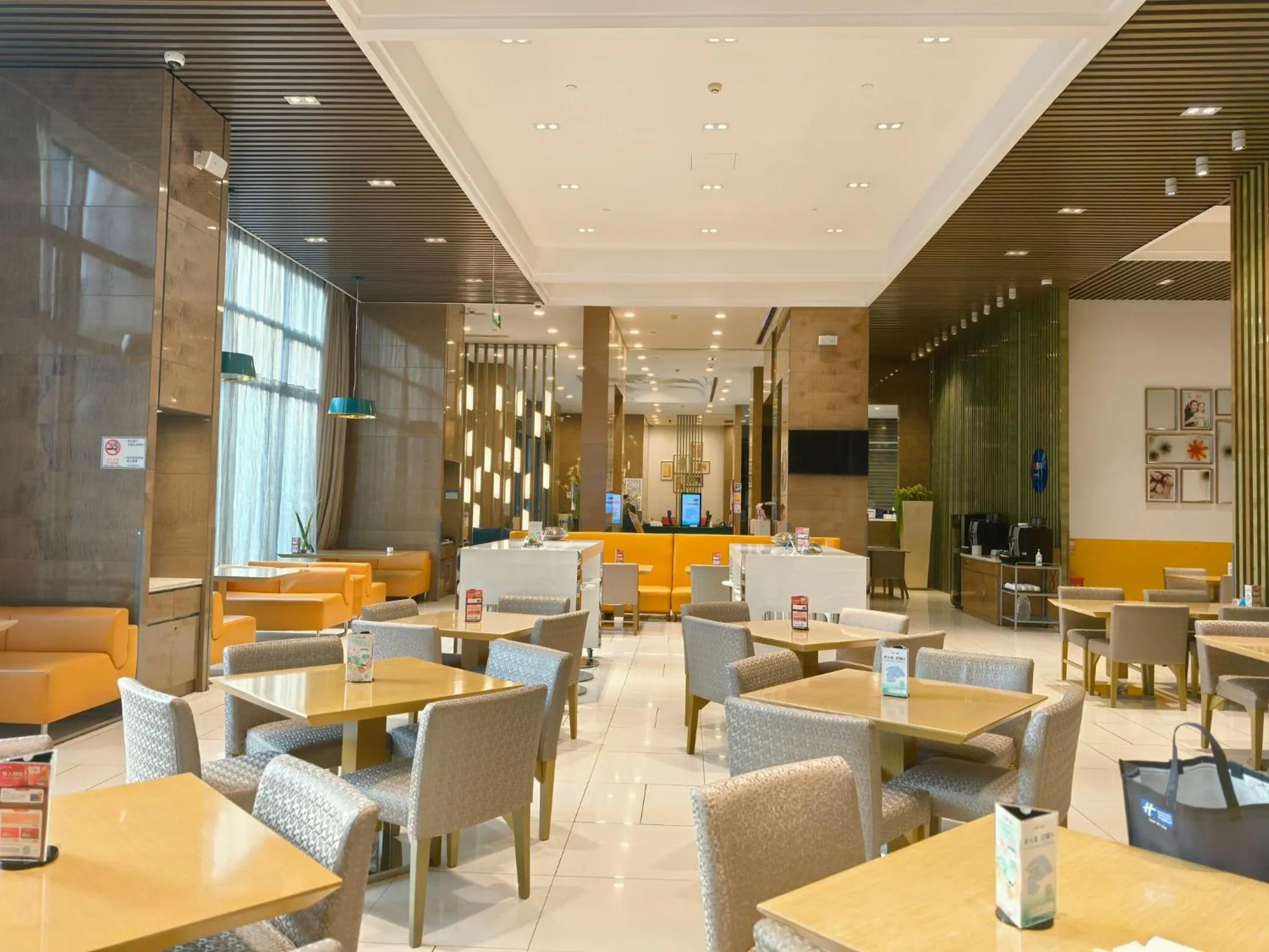 Restaurant/places to eat in Holiday Inn Express Beijing Yizhuang by IHG - Taxi 1 Hour to International Airport and 800 Meters to the Nearby Subway