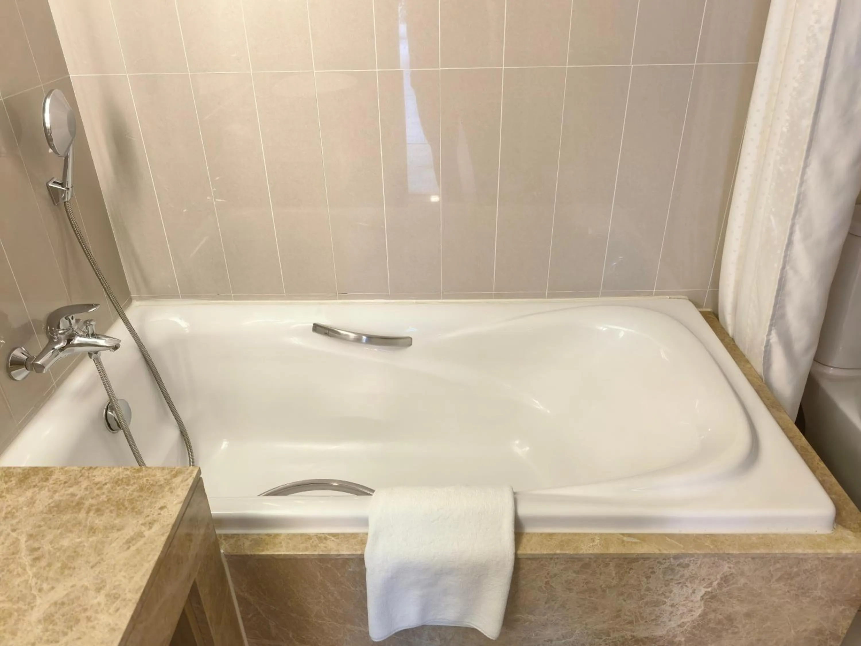 Holiday Inn Express Beijing Yizhuang by IHG - Taxi 1 Hour to International Airport and 800 Meters to the Nearby Subway