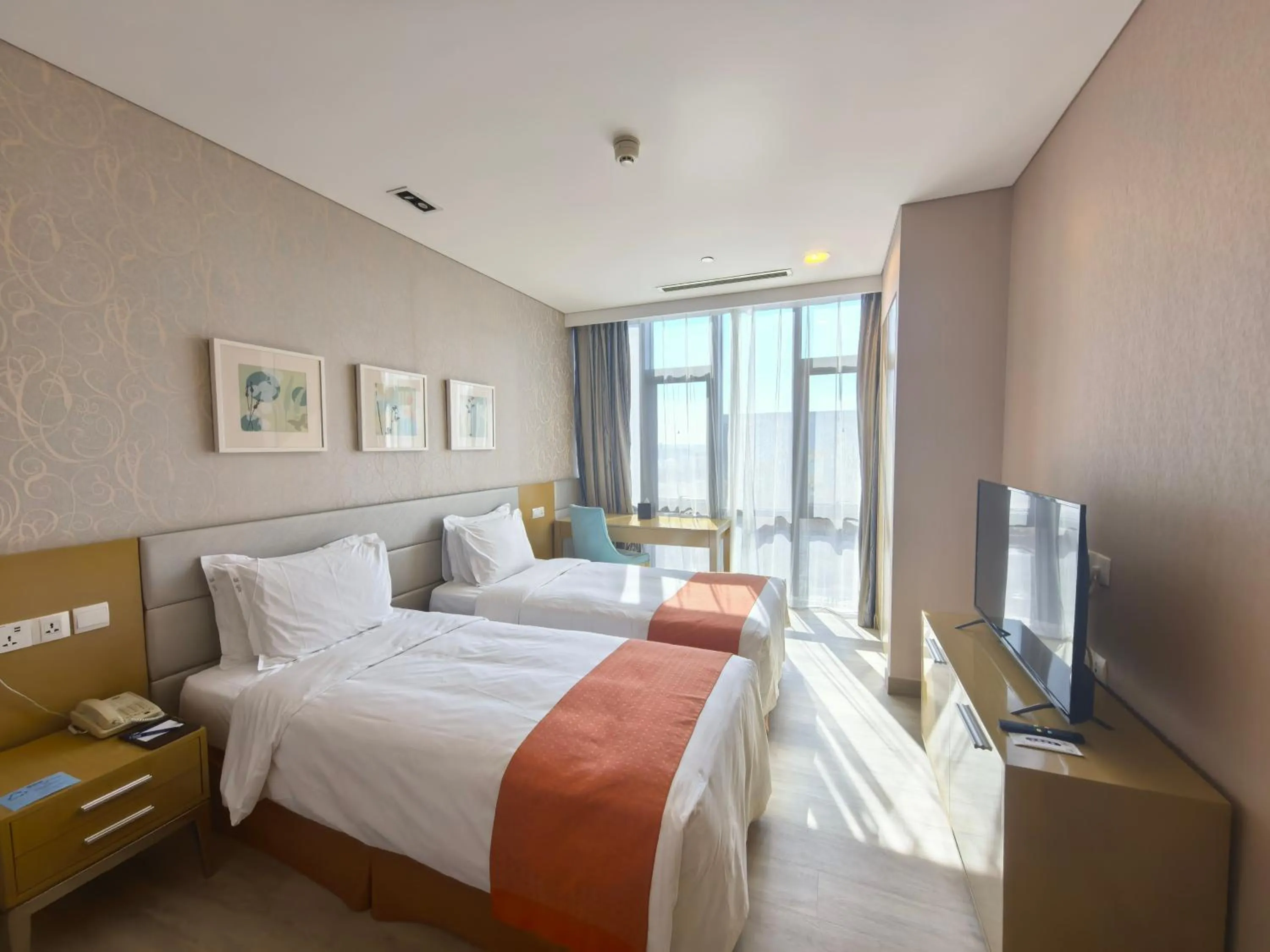 Bedroom, Bed in Holiday Inn Express Beijing Yizhuang by IHG - Taxi 1 Hour to International Airport and 800 Meters to the Nearby Subway