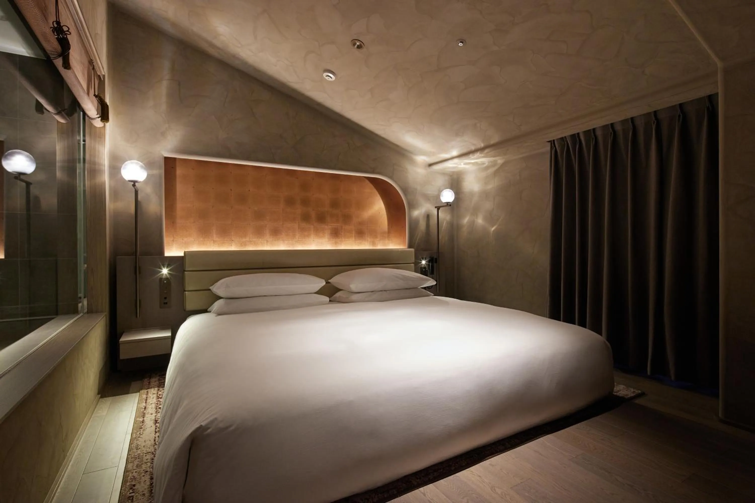 Bed in THE HOTEL HIGASHIYAMA KYOTO TOKYU, A Pan Pacific Hotel