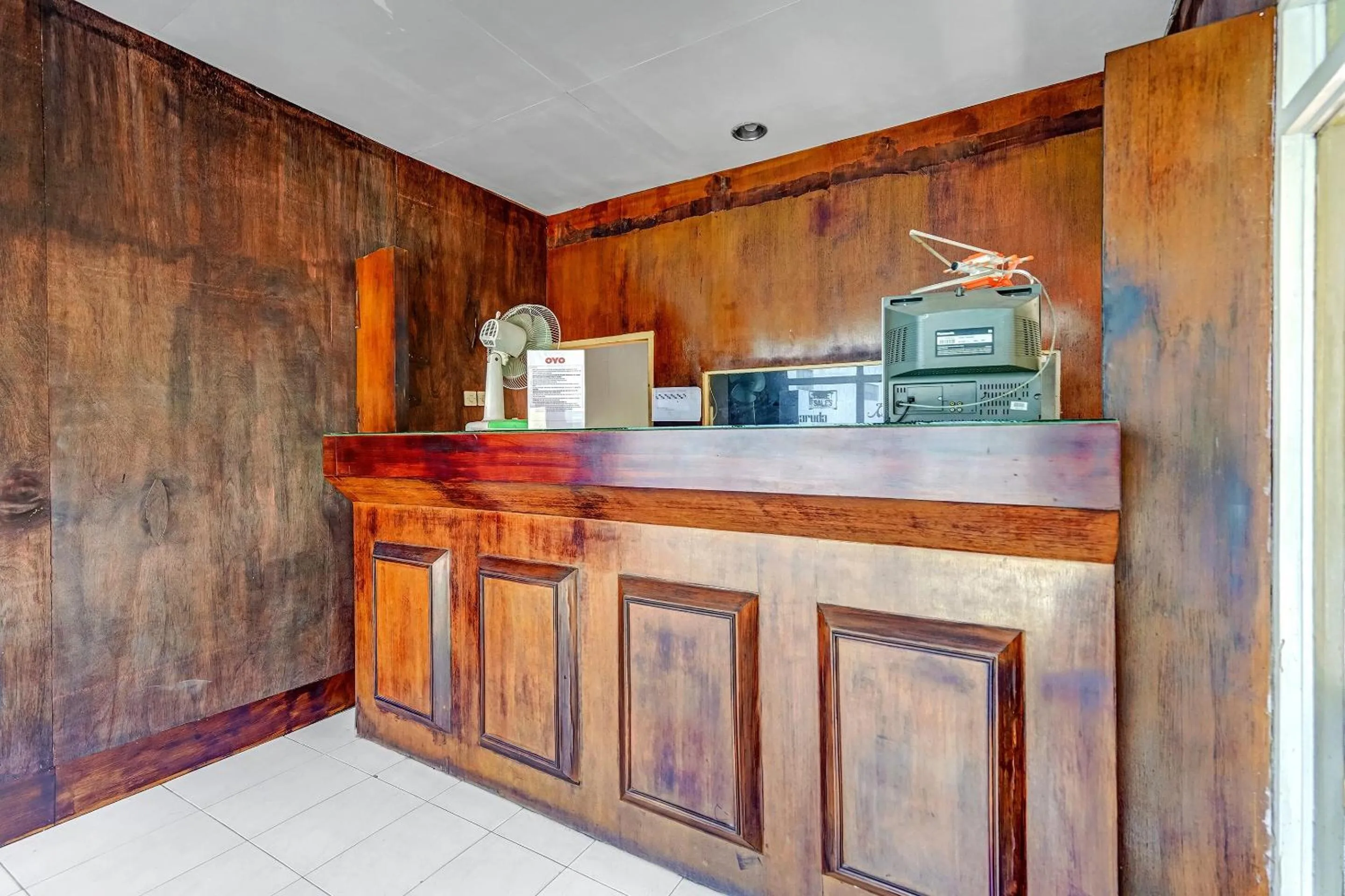 Lobby or reception in Hotel O Kalimantan Surabaya Syariah