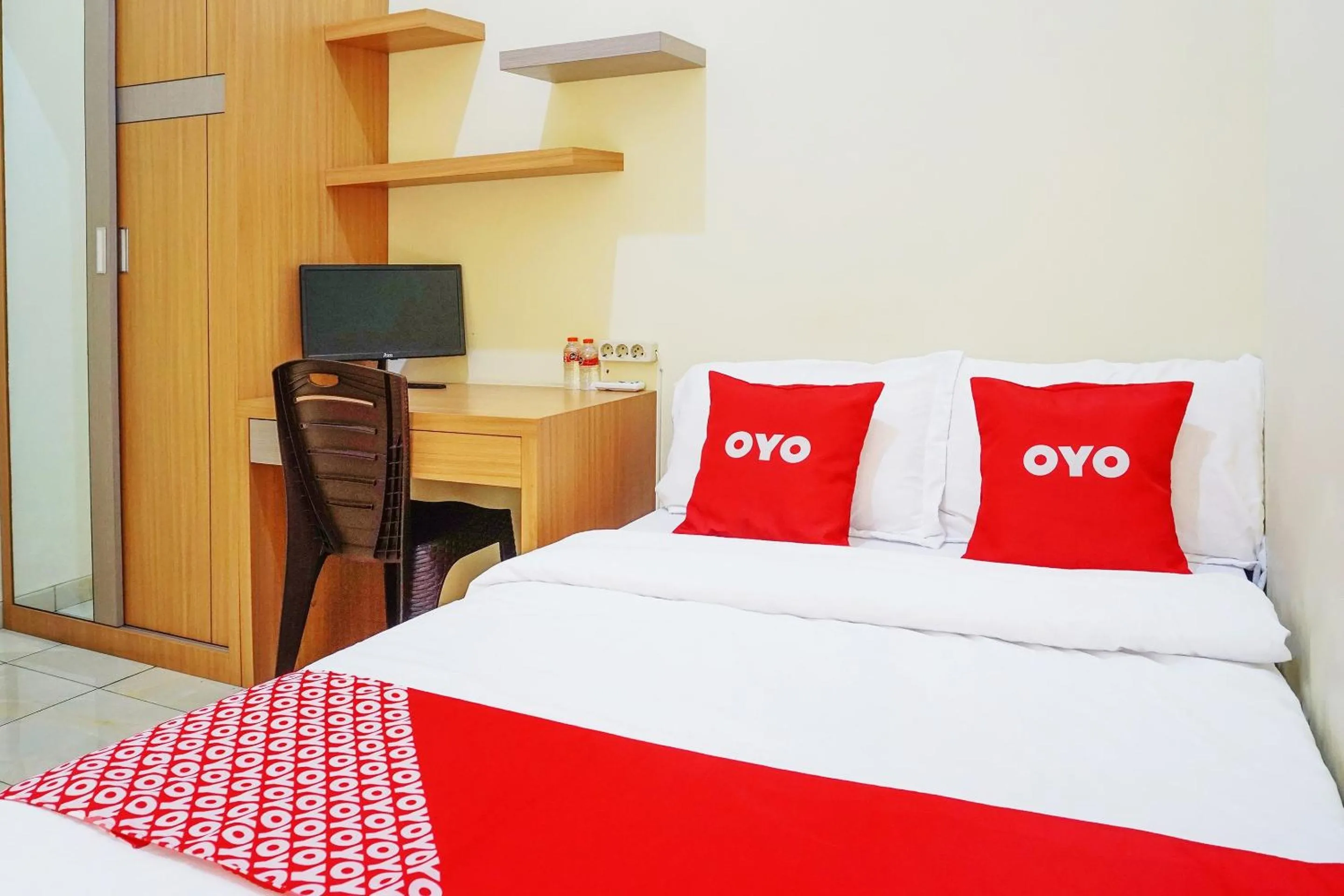 Bedroom, Bed in Flagship 90723 Berlima Guest House Syariah