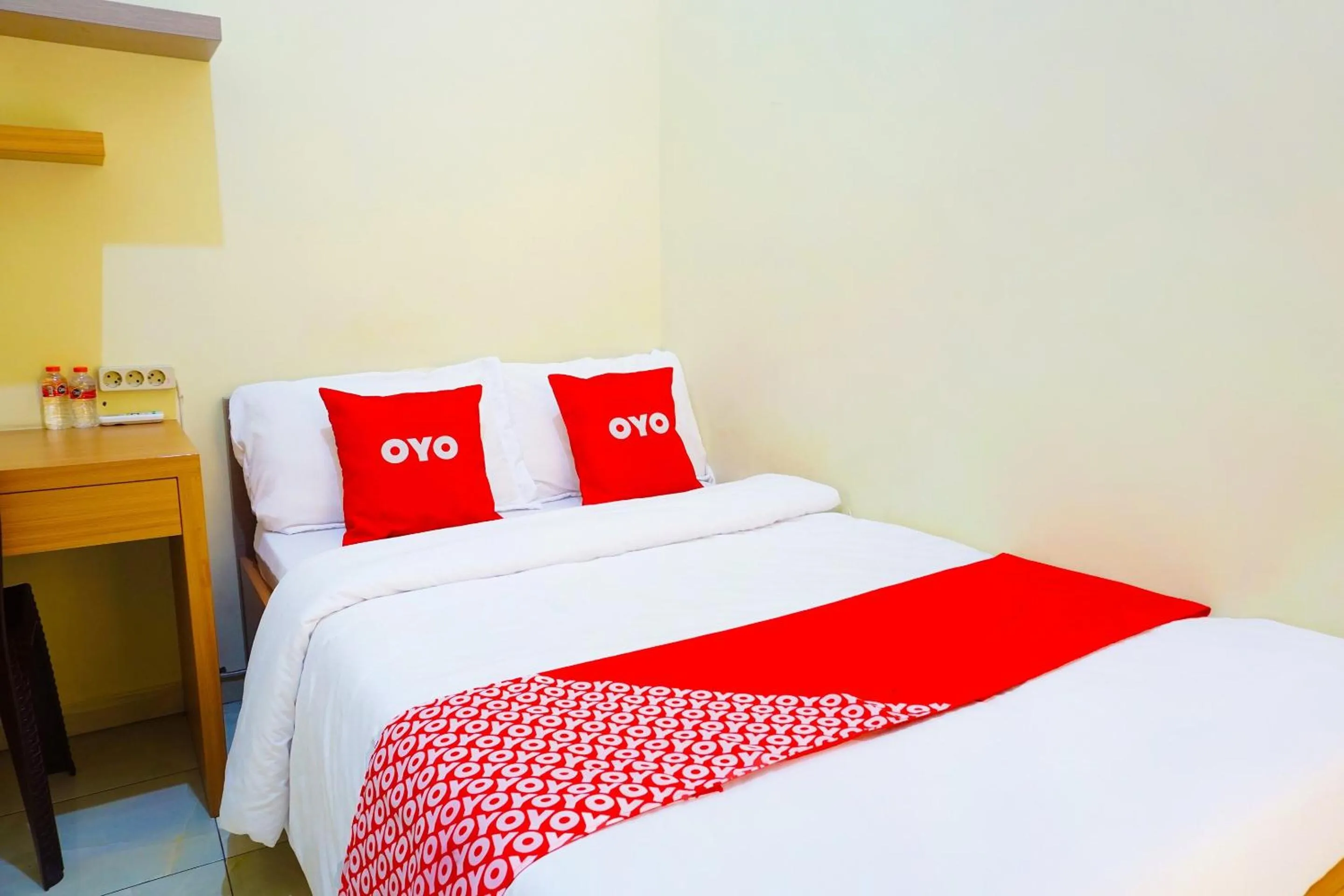 Bedroom, Bed in Flagship 90723 Berlima Guest House Syariah