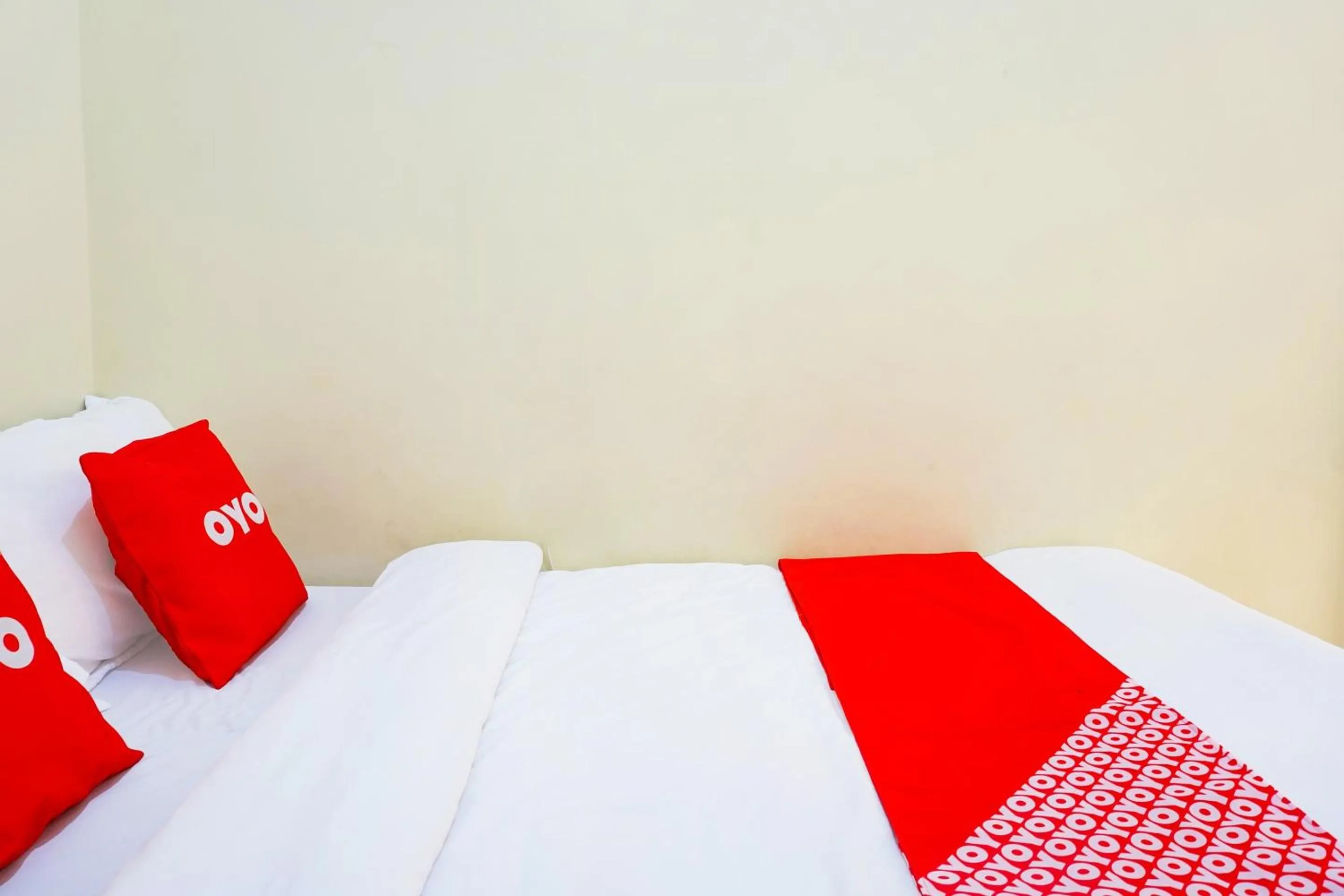 Bedroom, Bed in Flagship 90723 Berlima Guest House Syariah