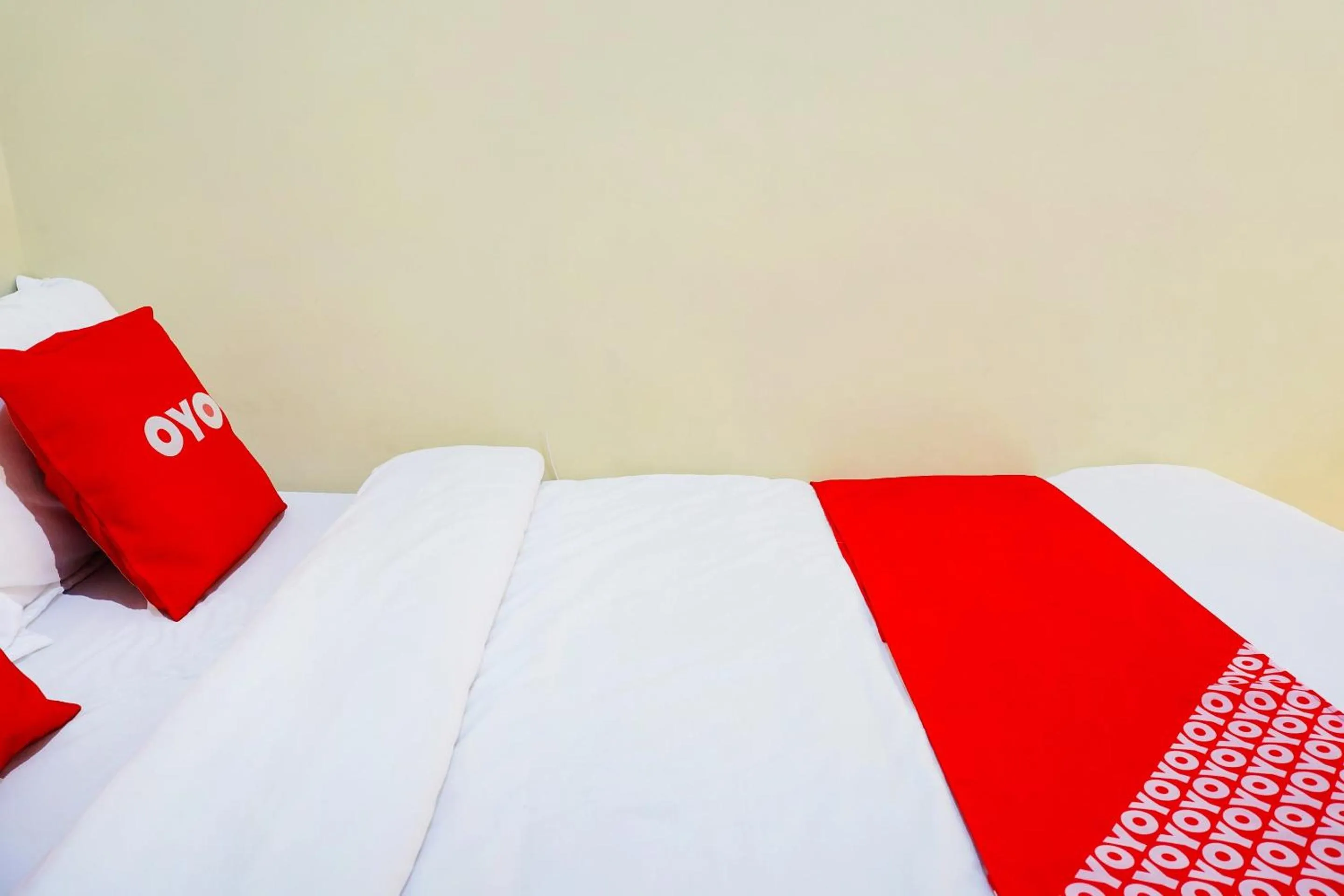 Bedroom, Bed in Flagship 90723 Berlima Guest House Syariah