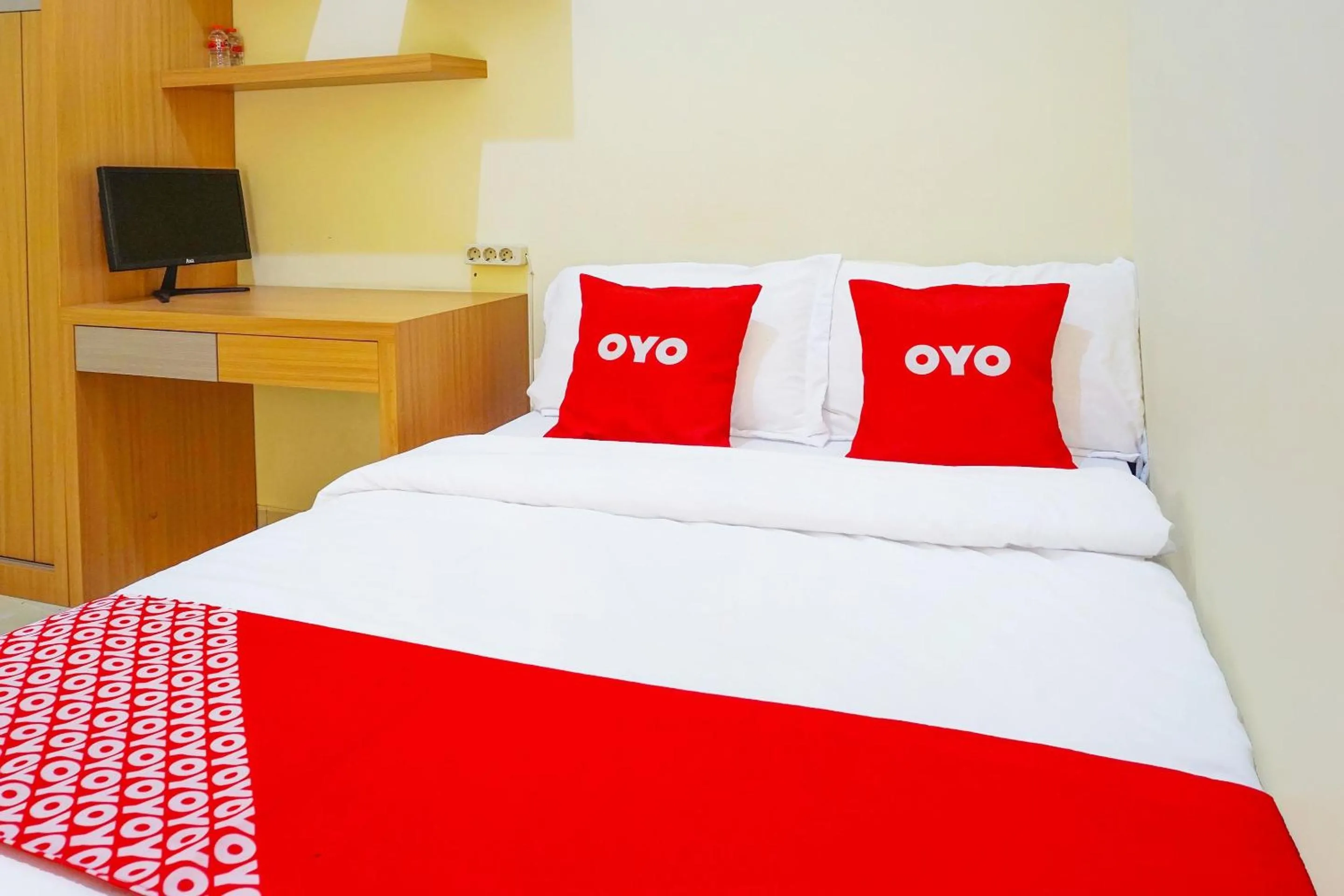 Bedroom, Bed in Flagship 90723 Berlima Guest House Syariah