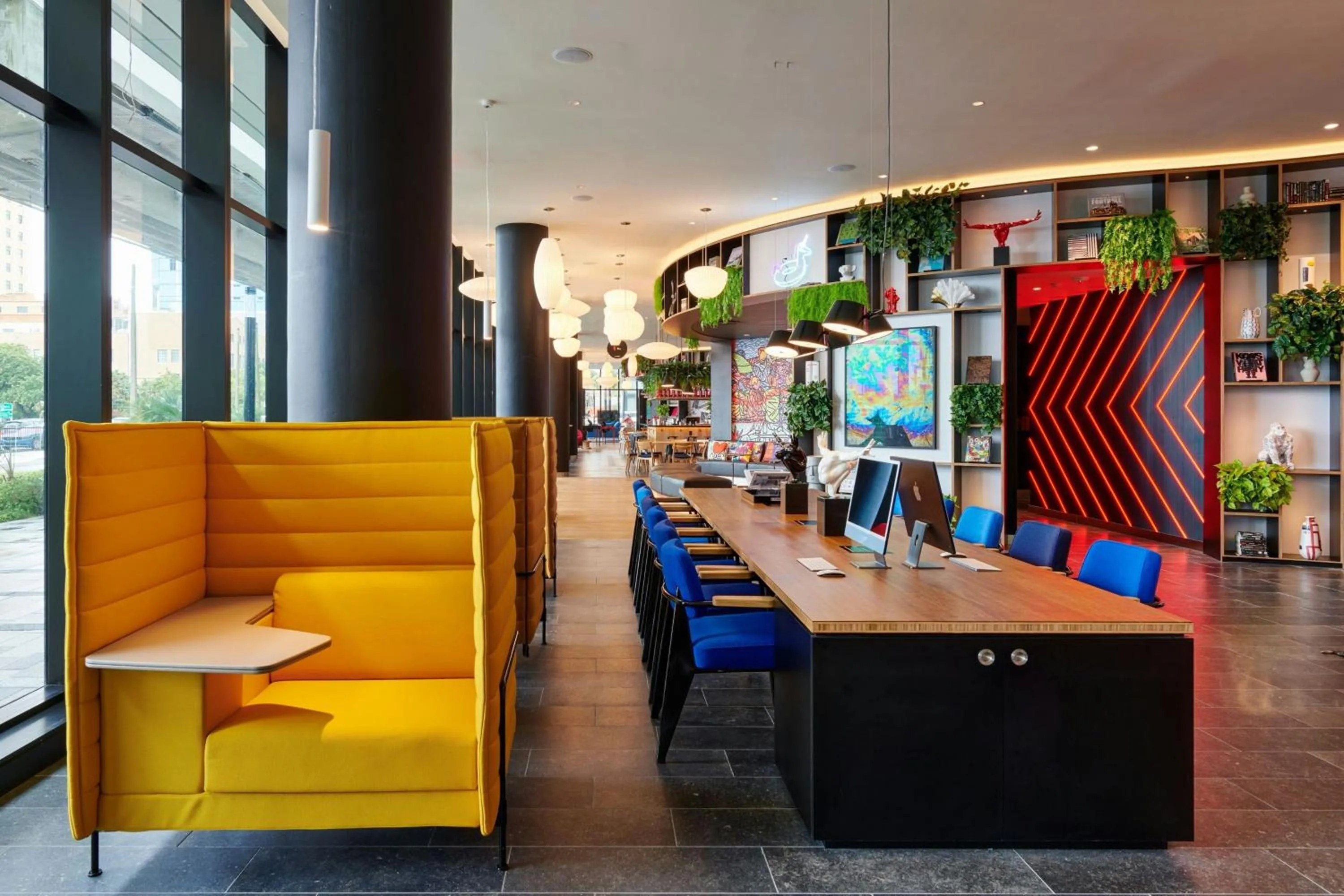 Lobby or reception in citizenM Miami World Center