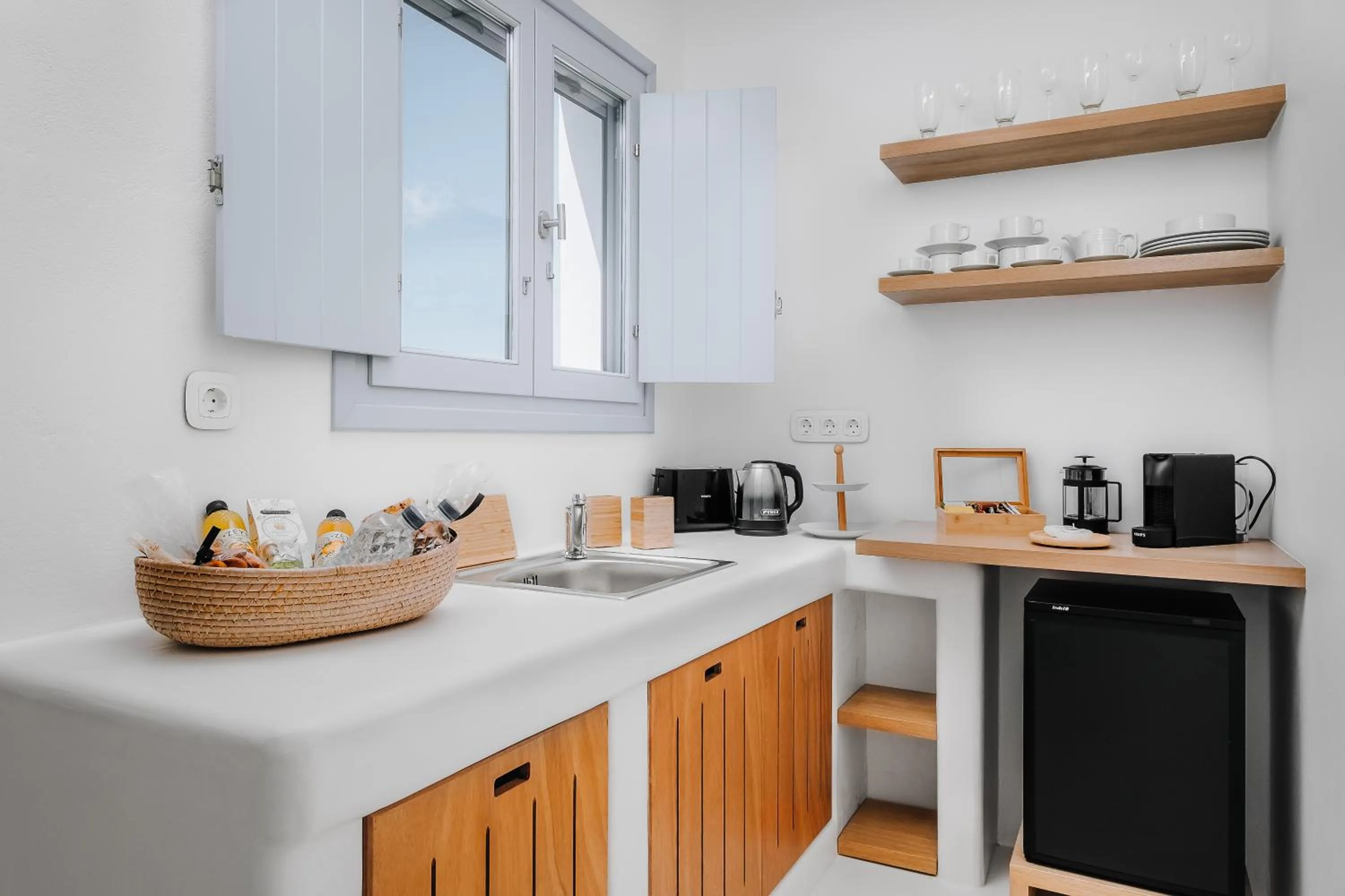 Coffee/tea facilities in Xerolithos Natural Living