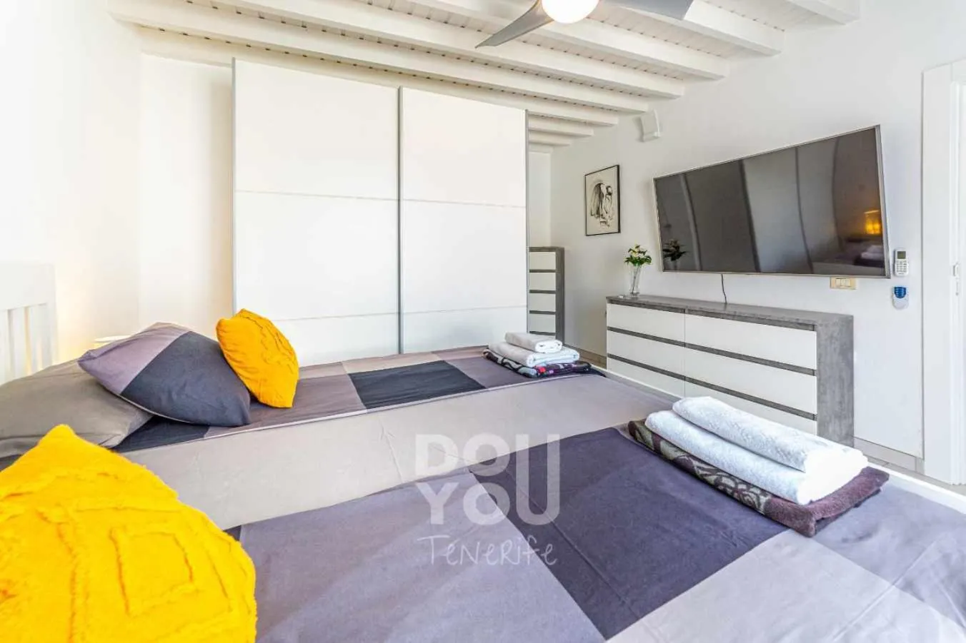 Bed in Apartment Paraiso Royal