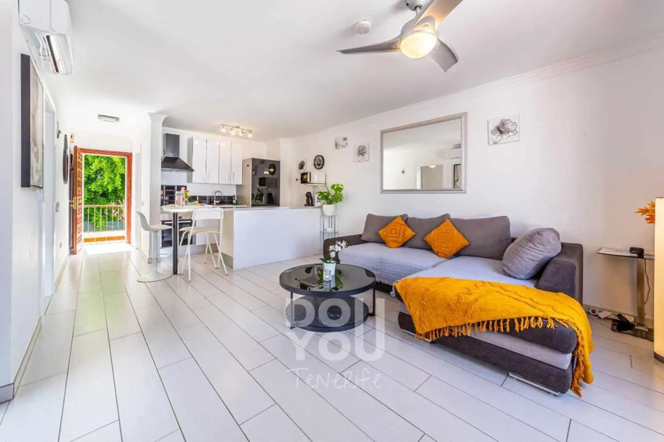 Kitchen or kitchenette in Apartment Paraiso Royal