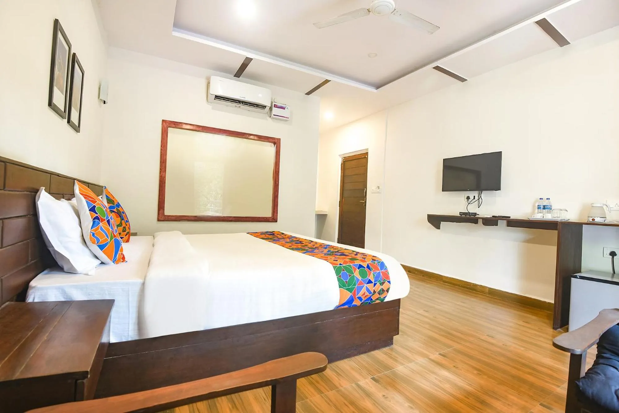 Bed in FabHotel La Volga - Nr Morjim beach