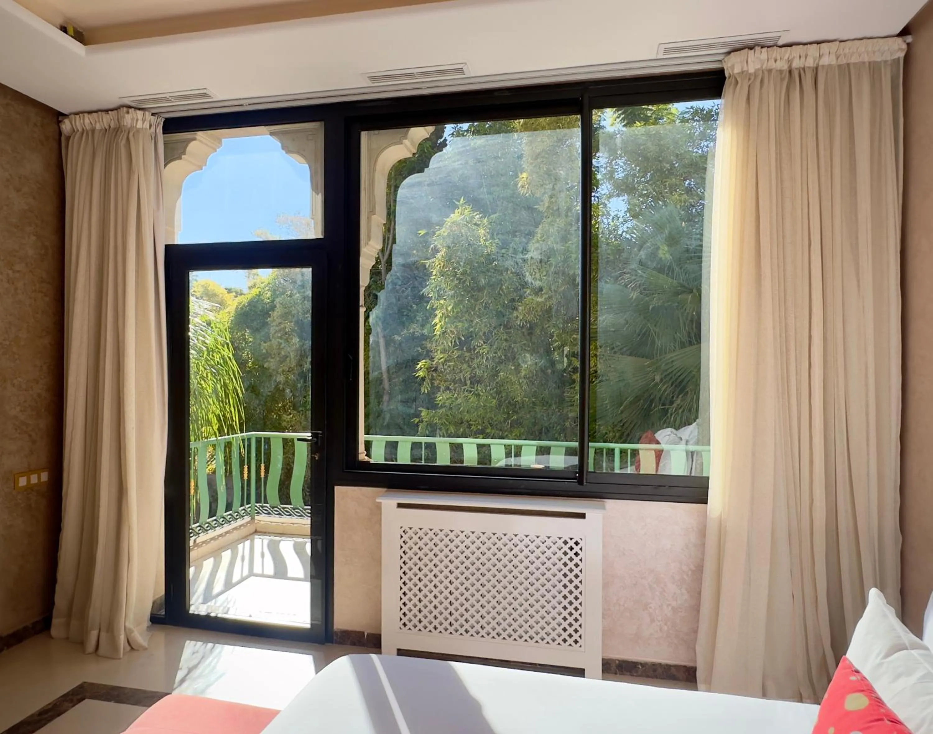 Patio, Bed in Sillage Palace Sky & Spa