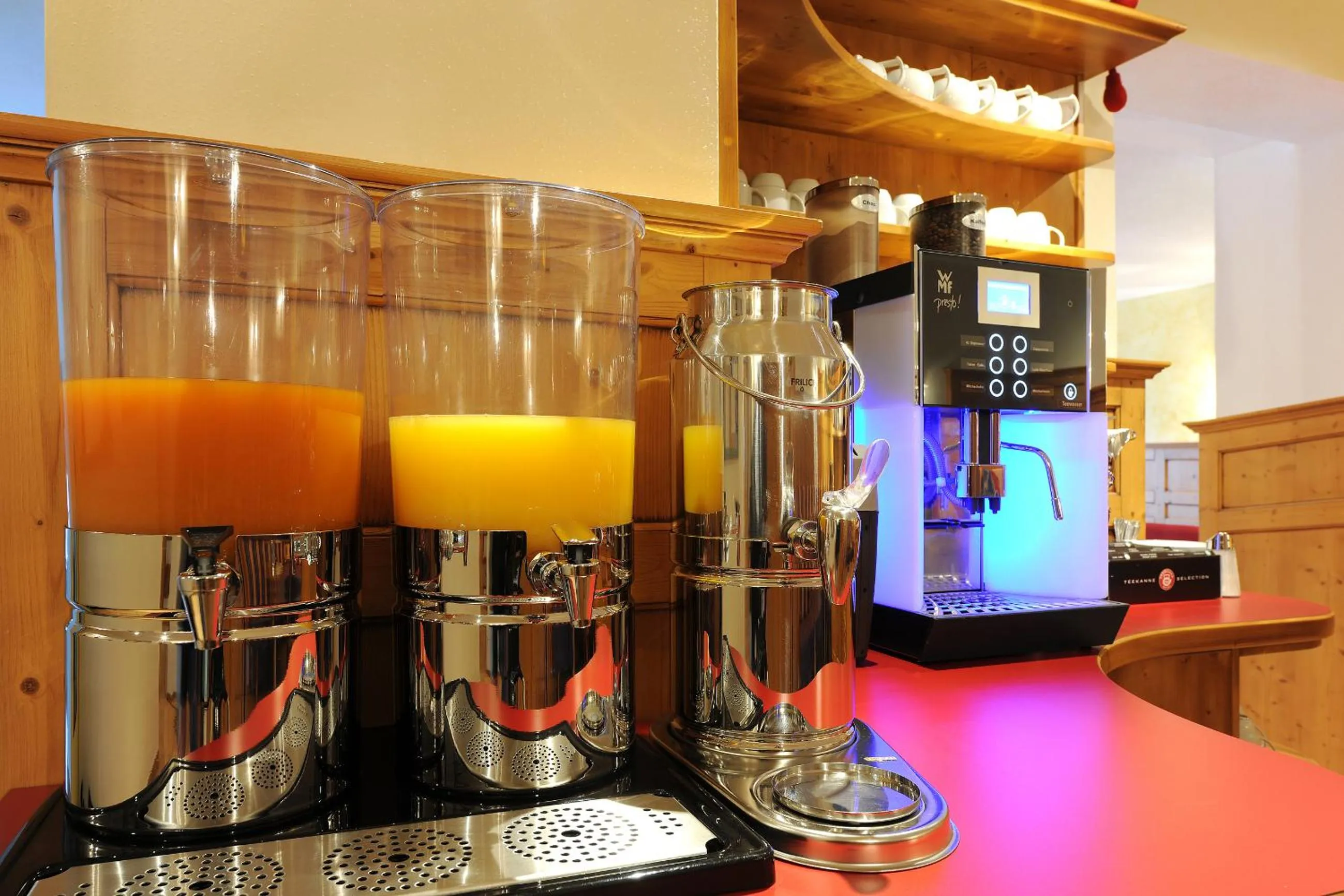 Buffet breakfast in Aparthotel Kristall