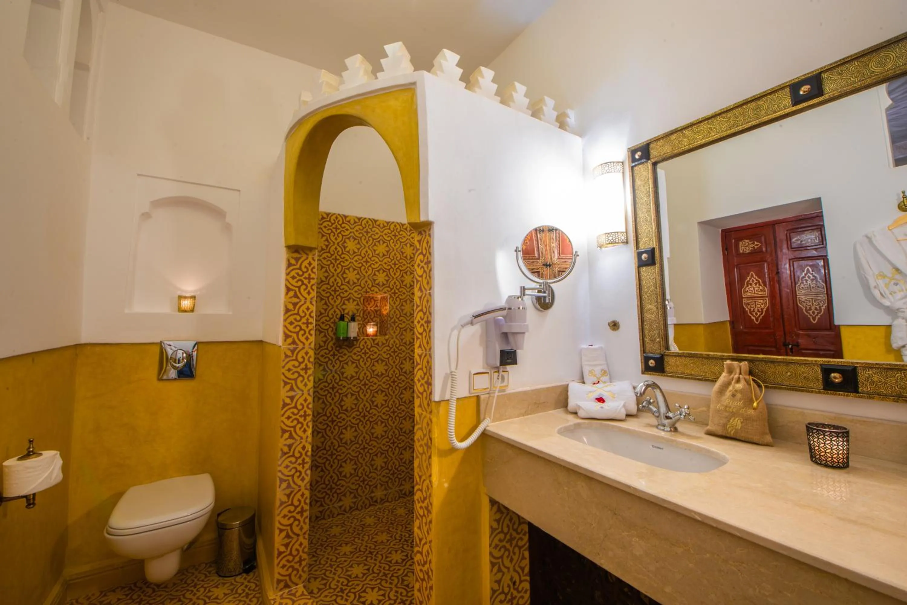 Bathroom in Riad la clé d'or & spa