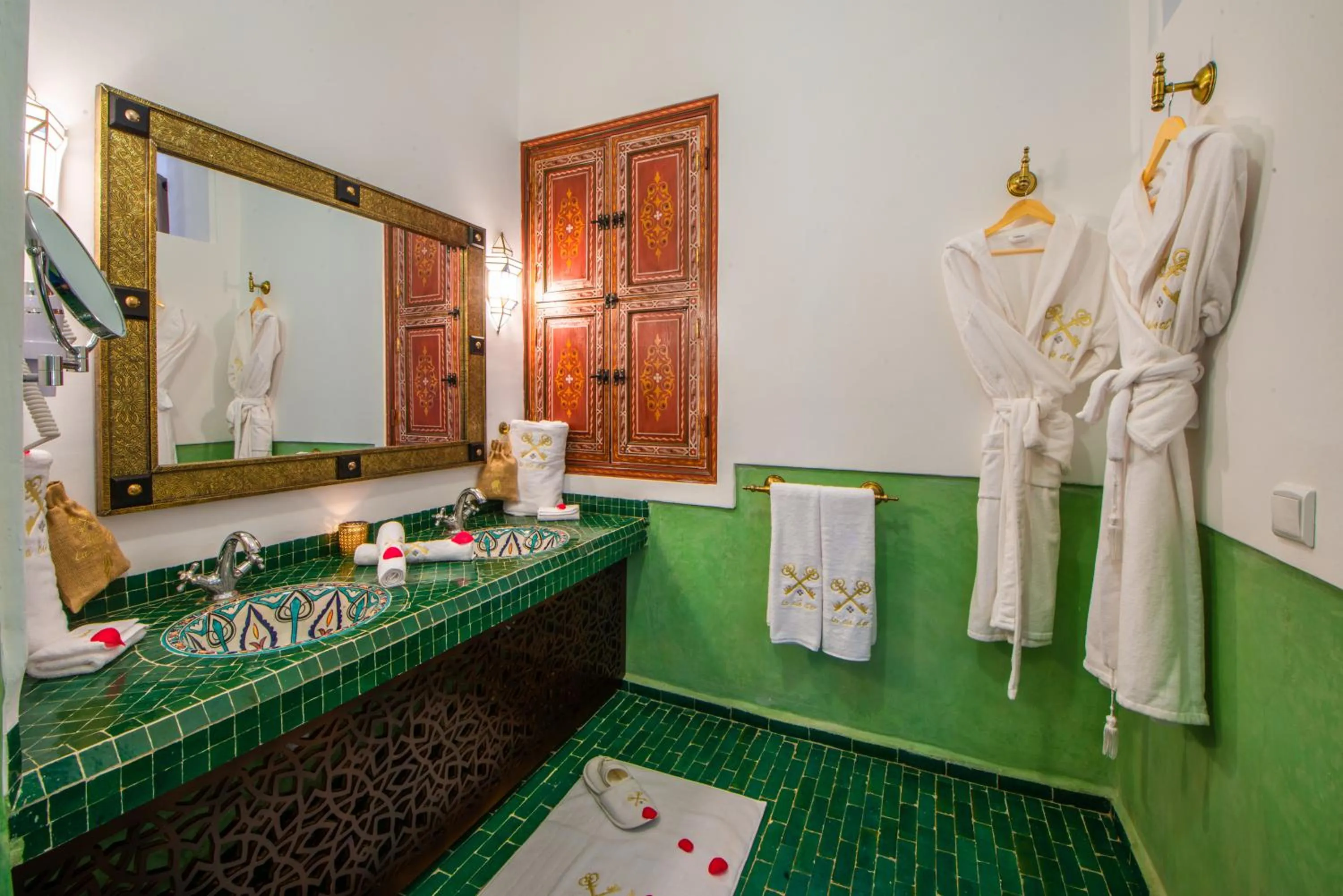 Bathroom in Riad la clé d'or & spa