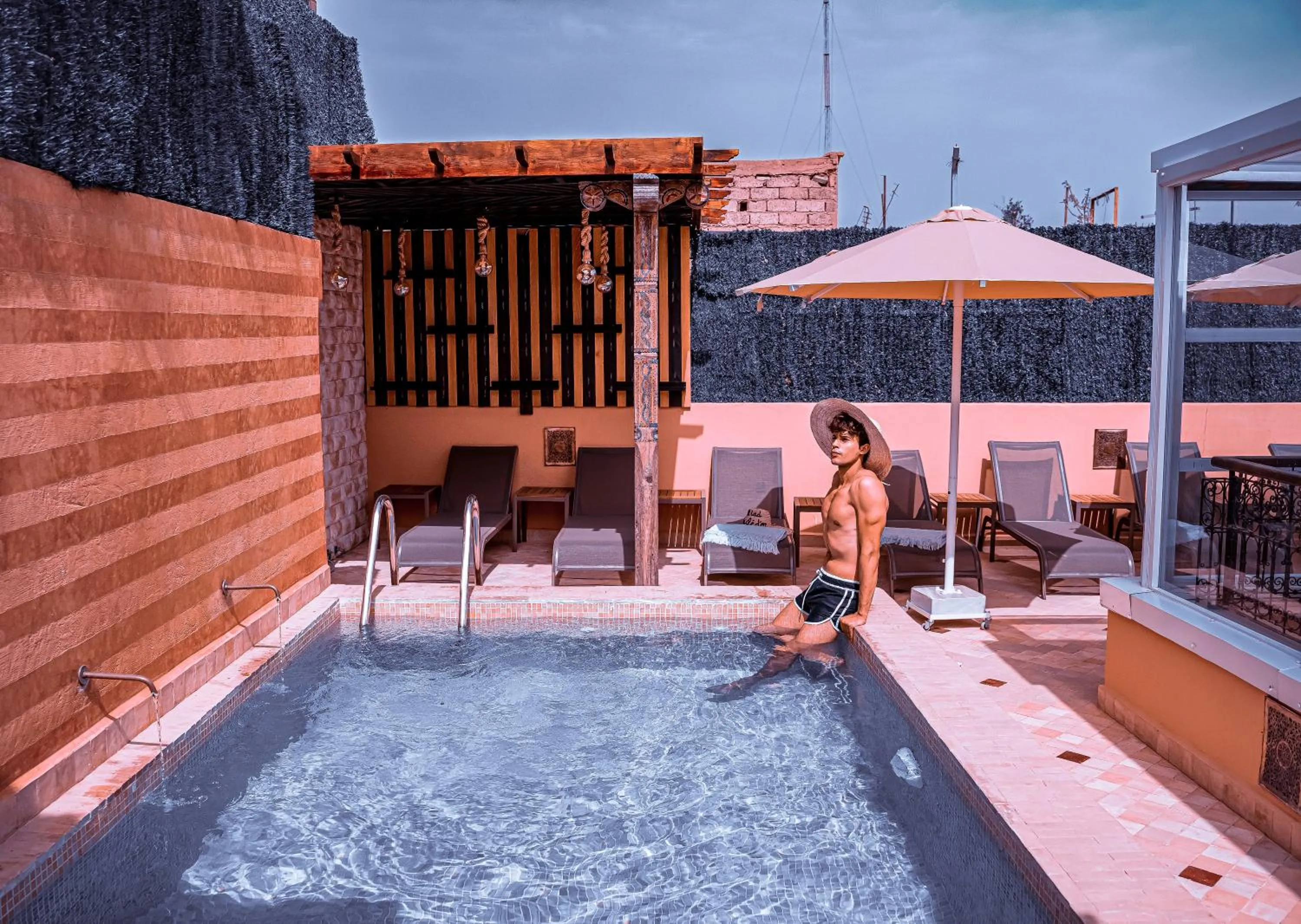 Swimming pool in Riad la clé d'or & spa