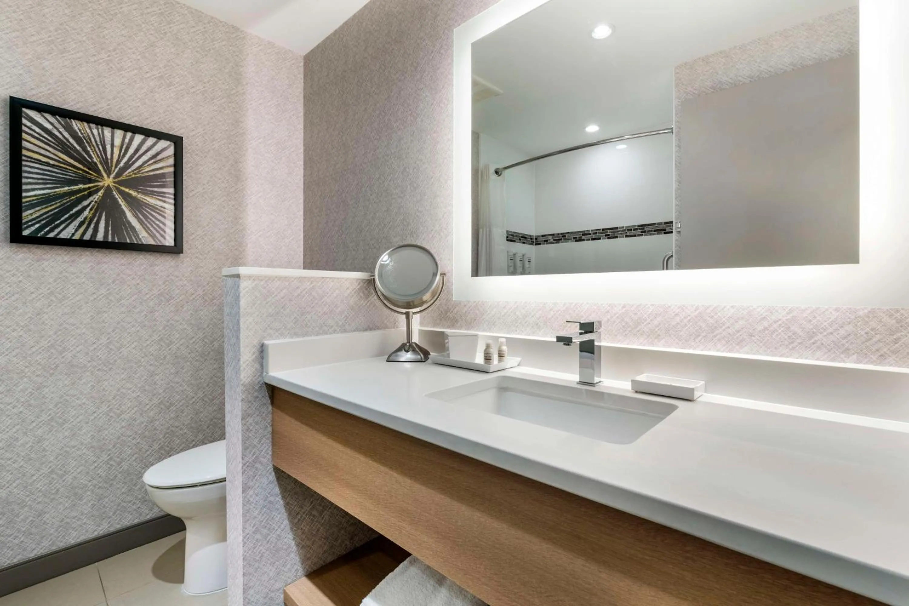 Bathroom in Best Western Premier Route 97 Vernon