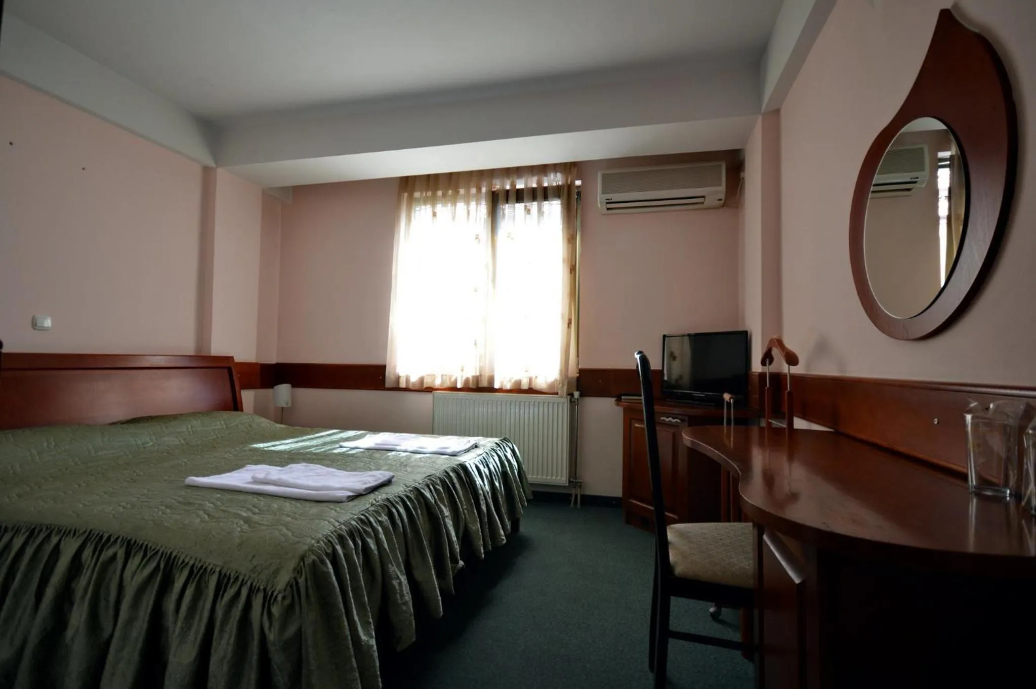 Photo of the whole room in Hotel Cingo