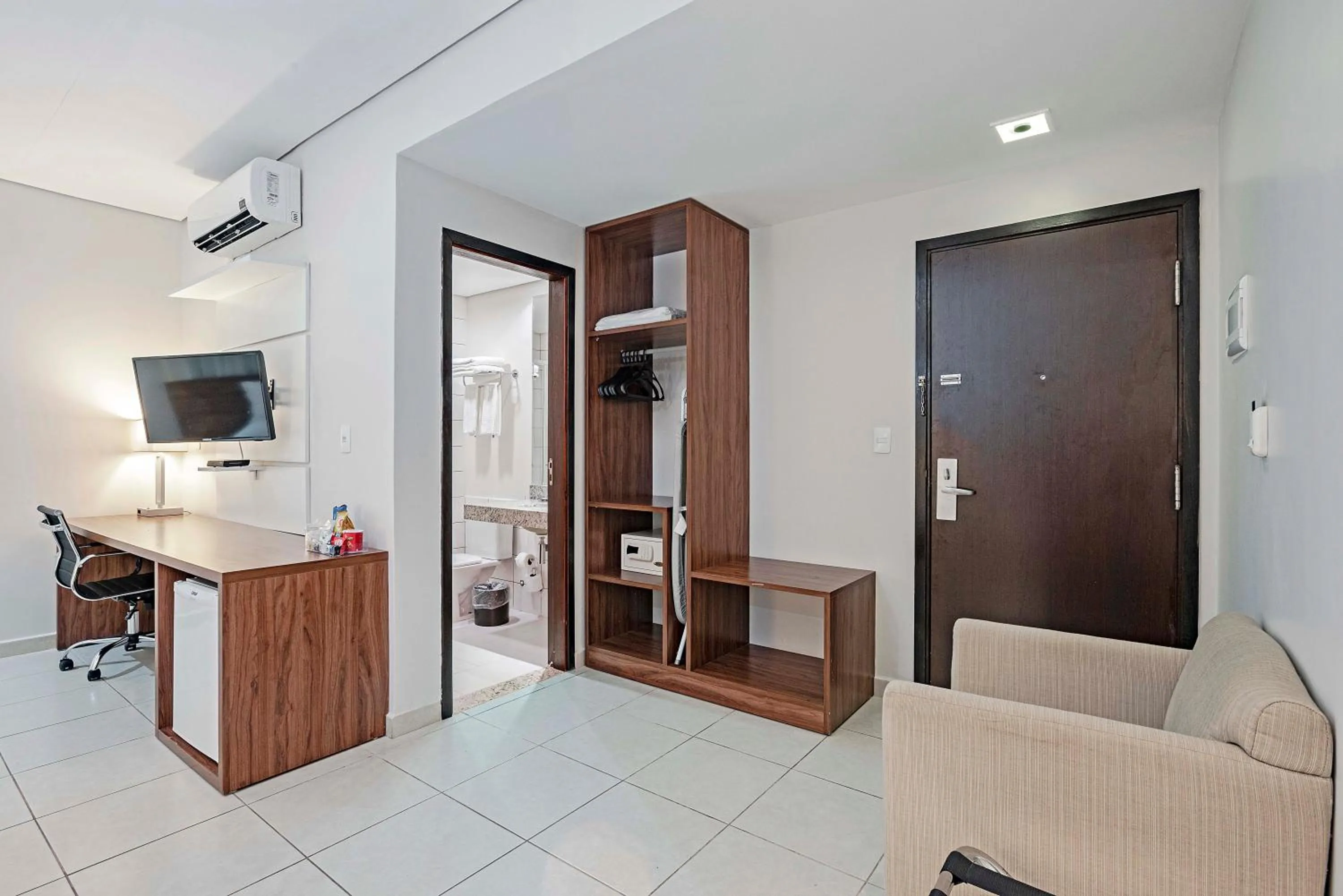 Photo of the whole room in Slaviero Porto Velho