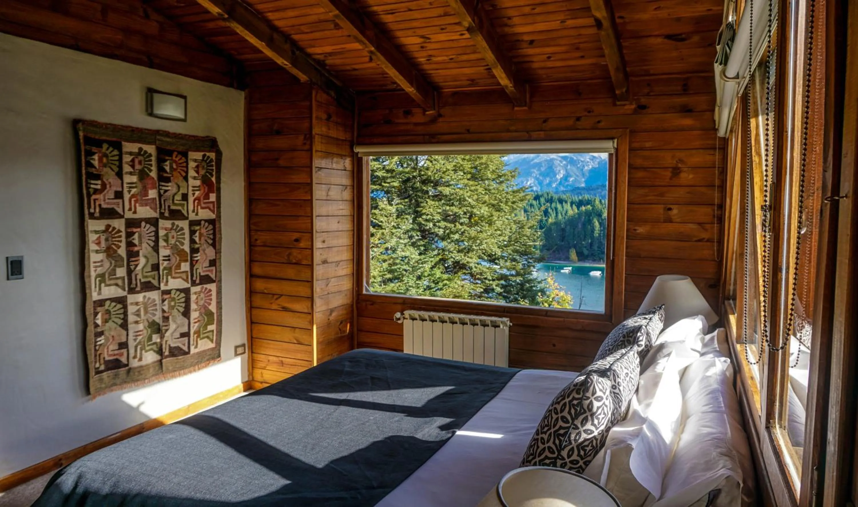 Photo of the whole room, Bed in Marinas Alto Manzano