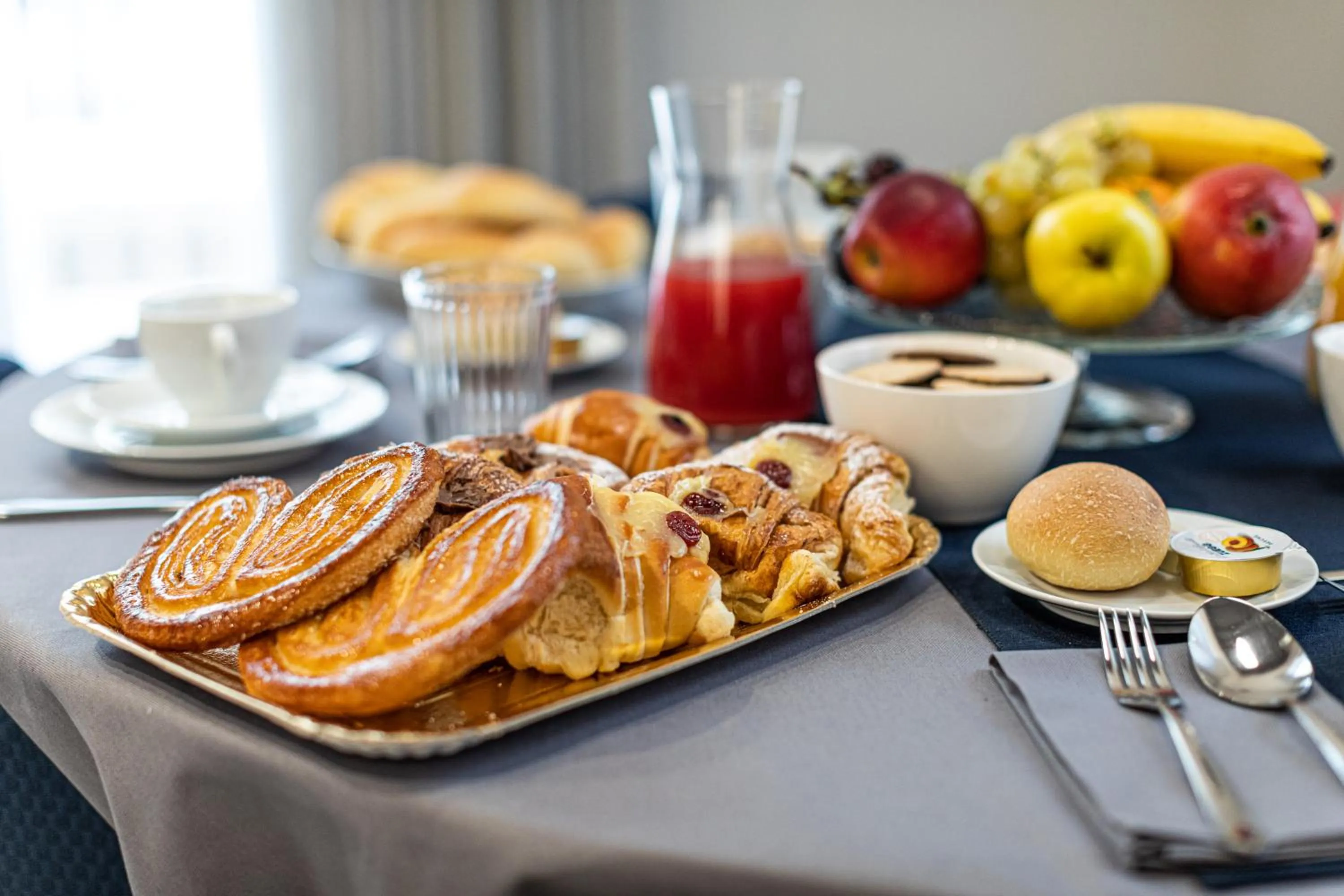Breakfast in Cuevas Home Relais