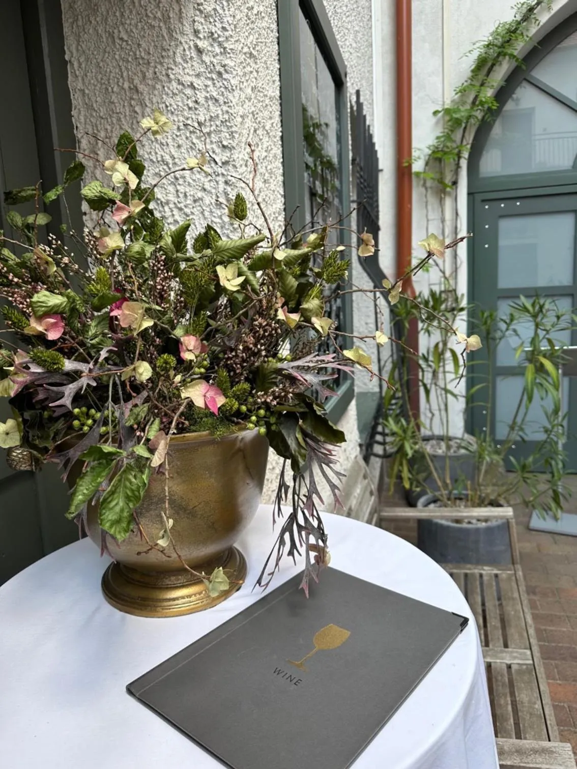 Restaurant/places to eat in Hotel Rango