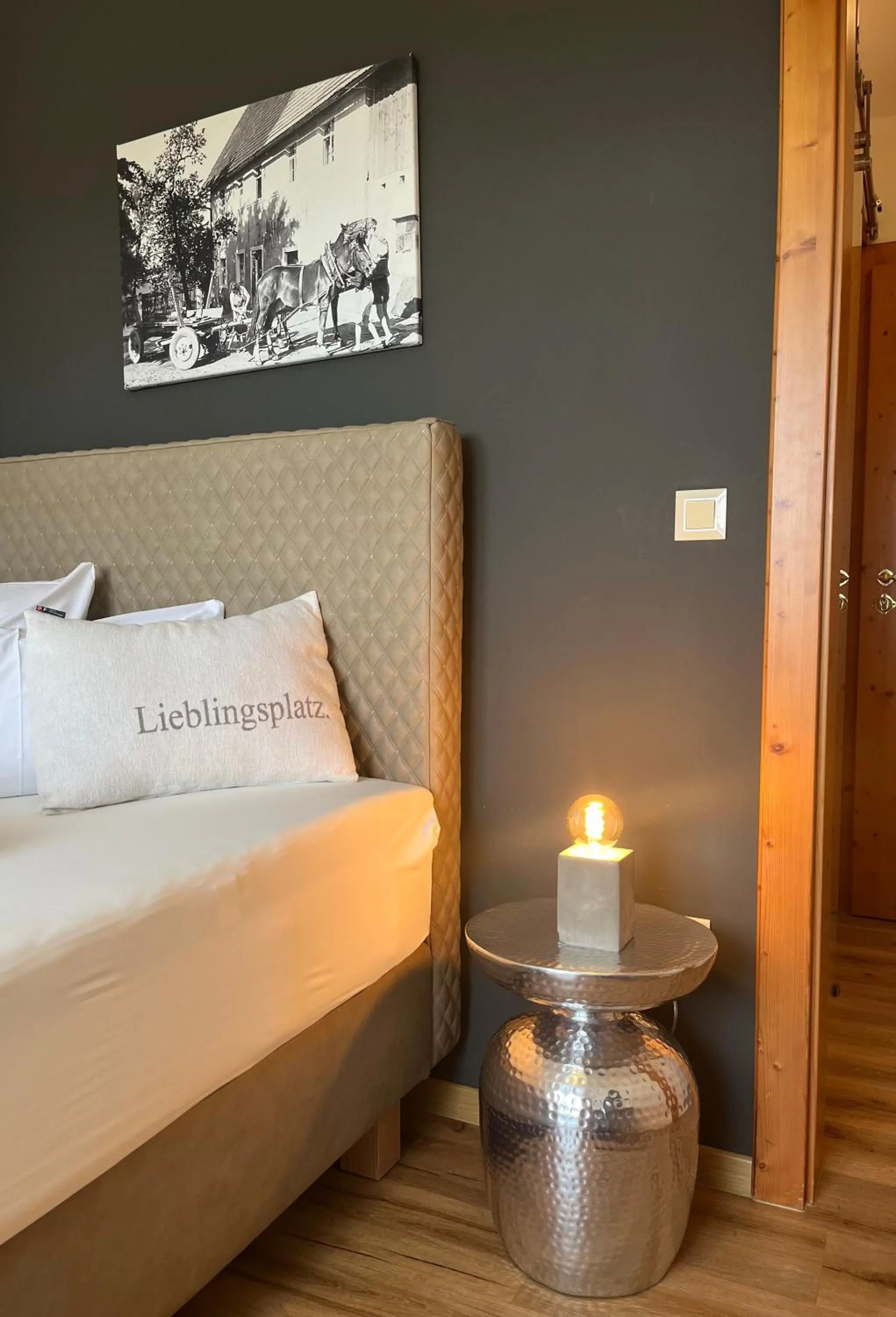 Bed in Landhotel Lindenhof