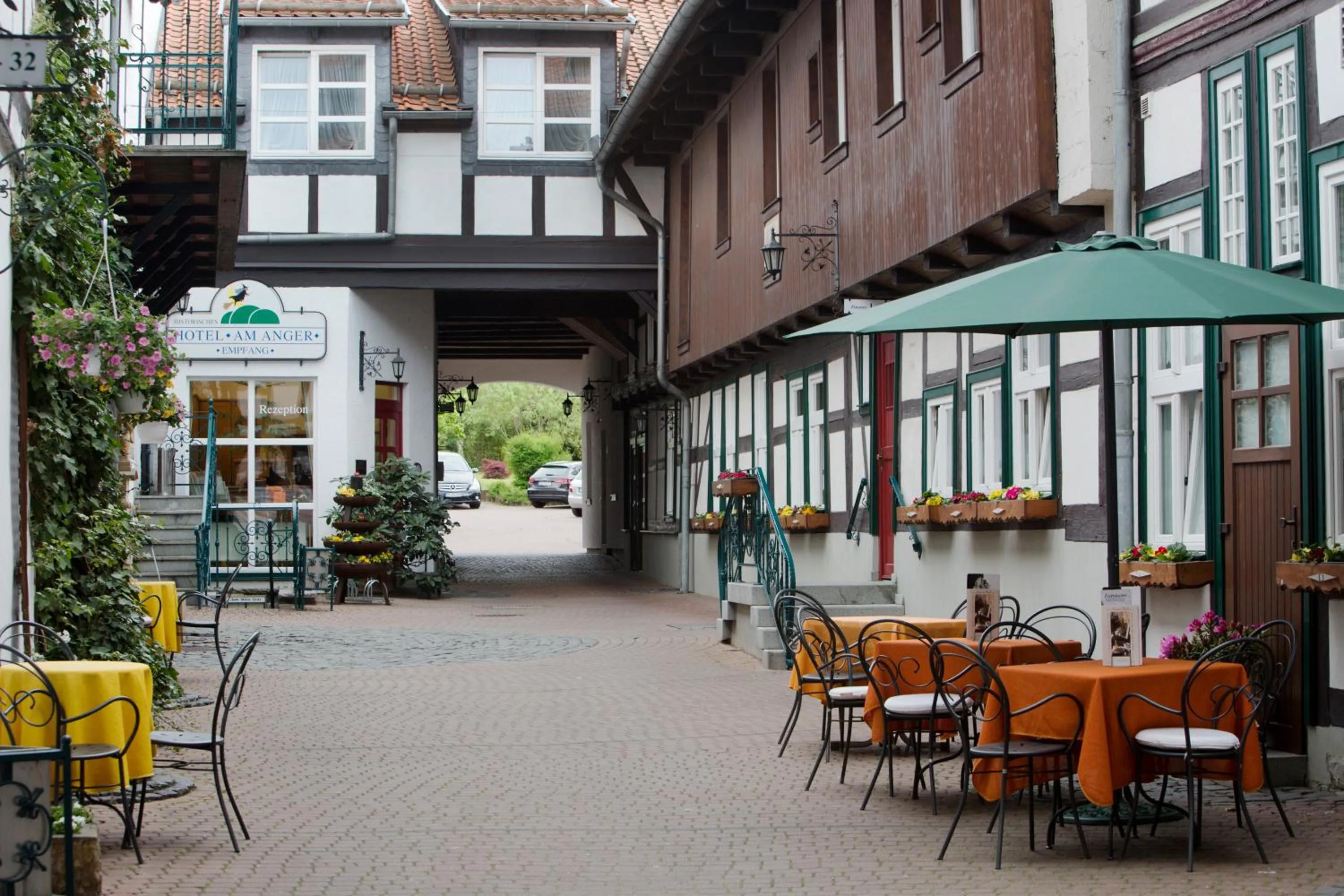 Restaurant/places to eat in Am Anger